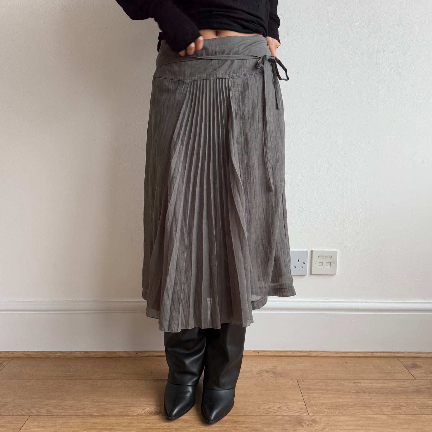 Grey plisse midi skirt - Size S