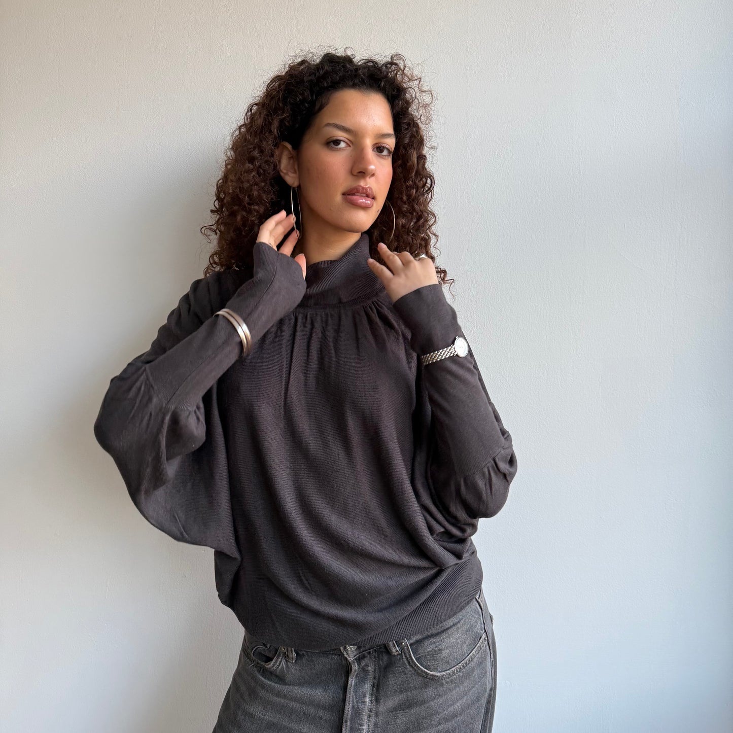 Brown slouchy roll neck - Size M