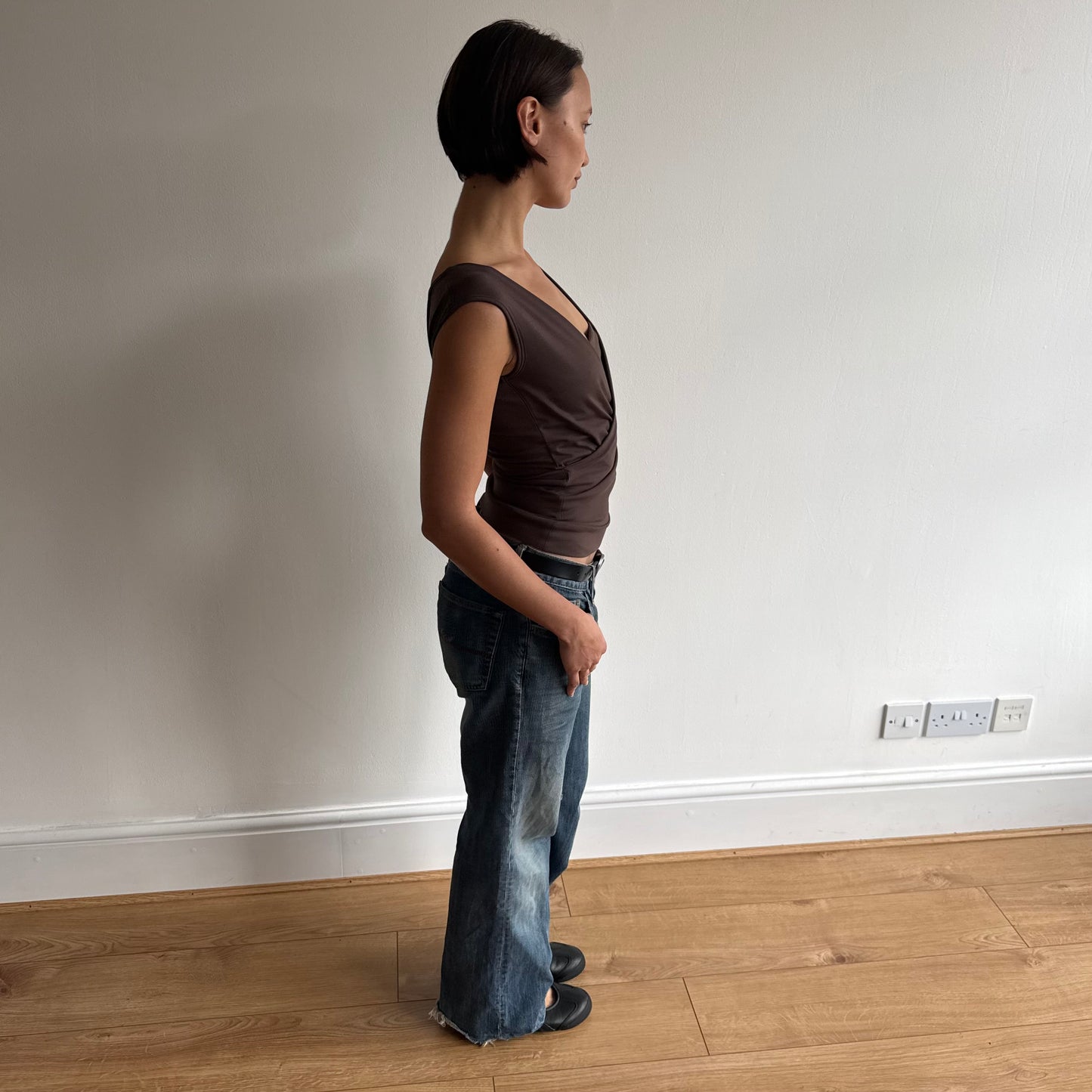 ‘The Keyhole Top’ sleeveless - Mocha