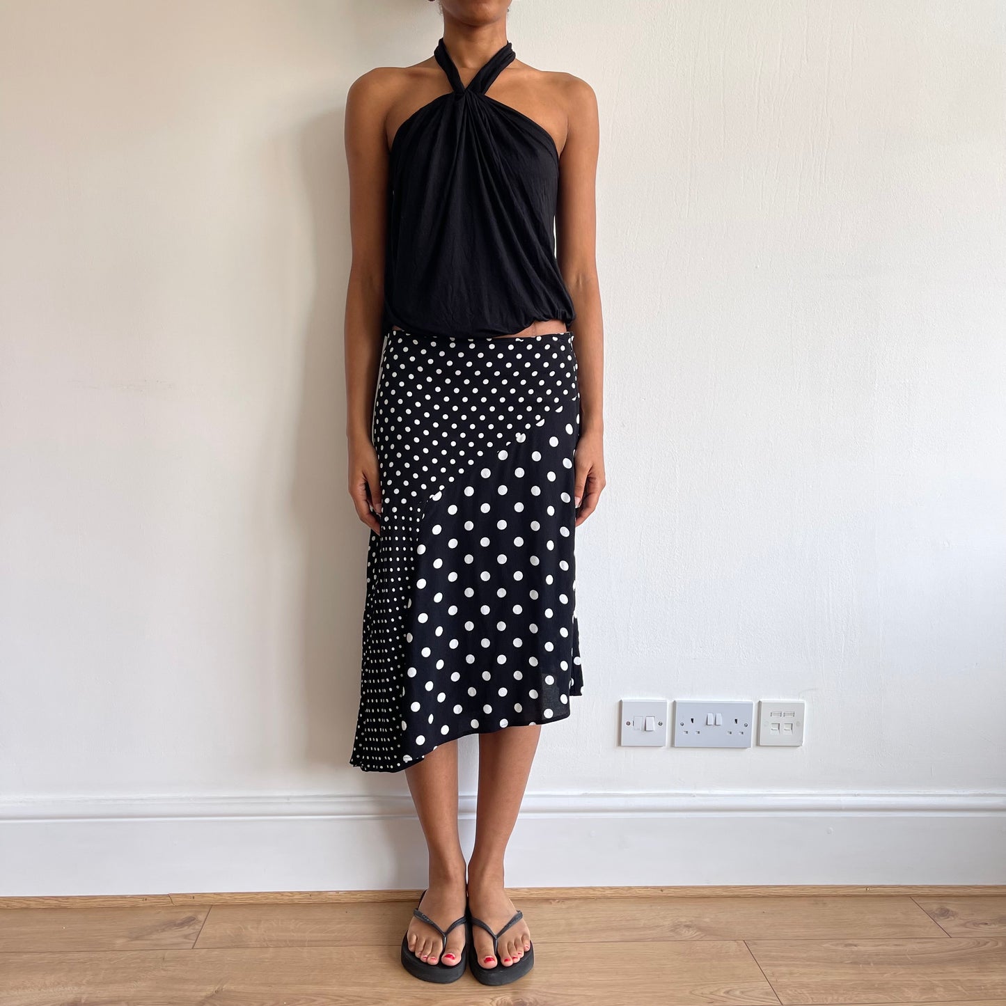 Black knot halter top - Size S
