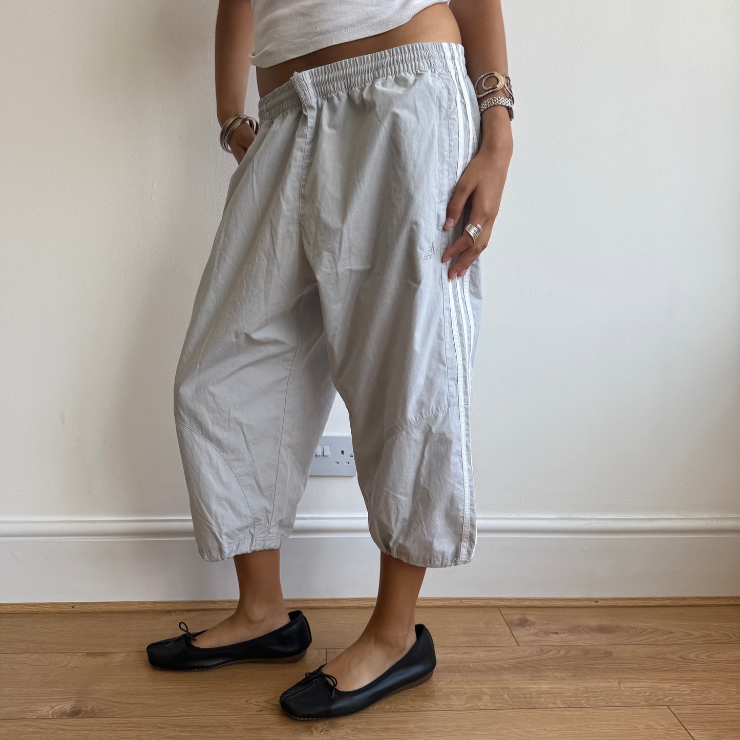 Light grey Adidas capris - Size L