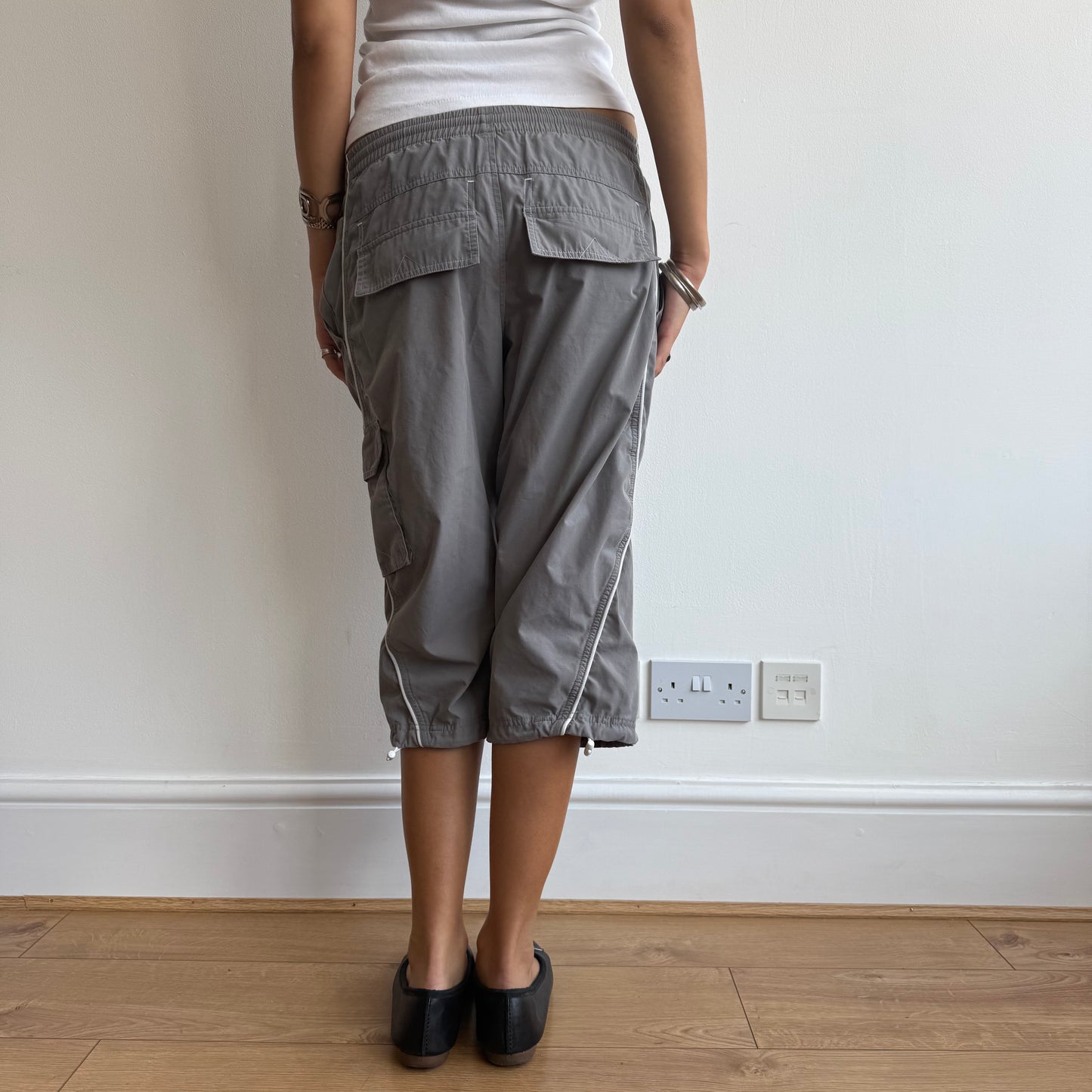 Dark grey Adidas capris - Size S