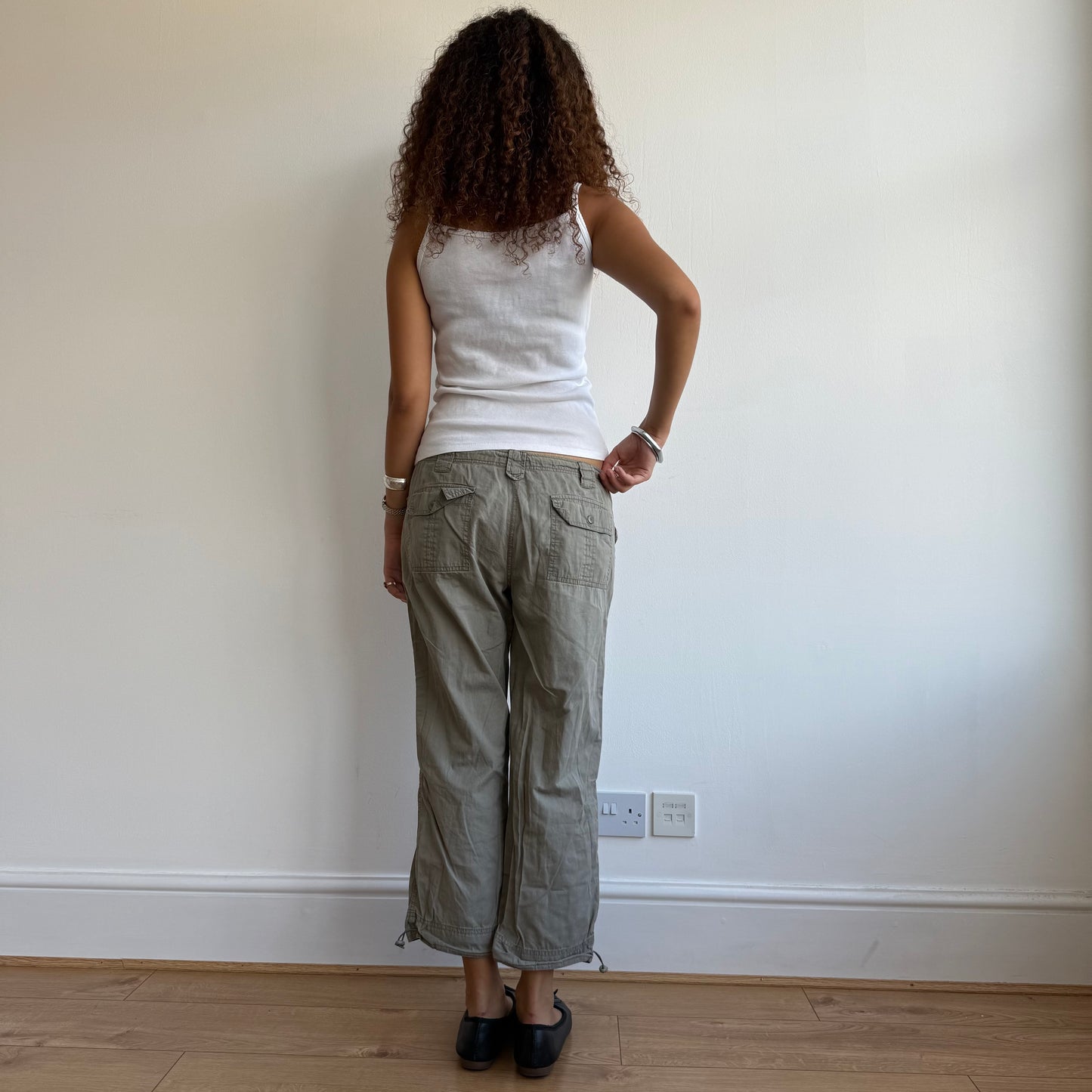 Khaki toggle capris - Size S + M/L