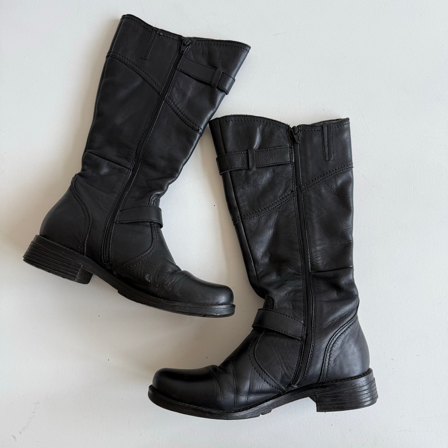 Black 90’s buckle boots - Size EU41