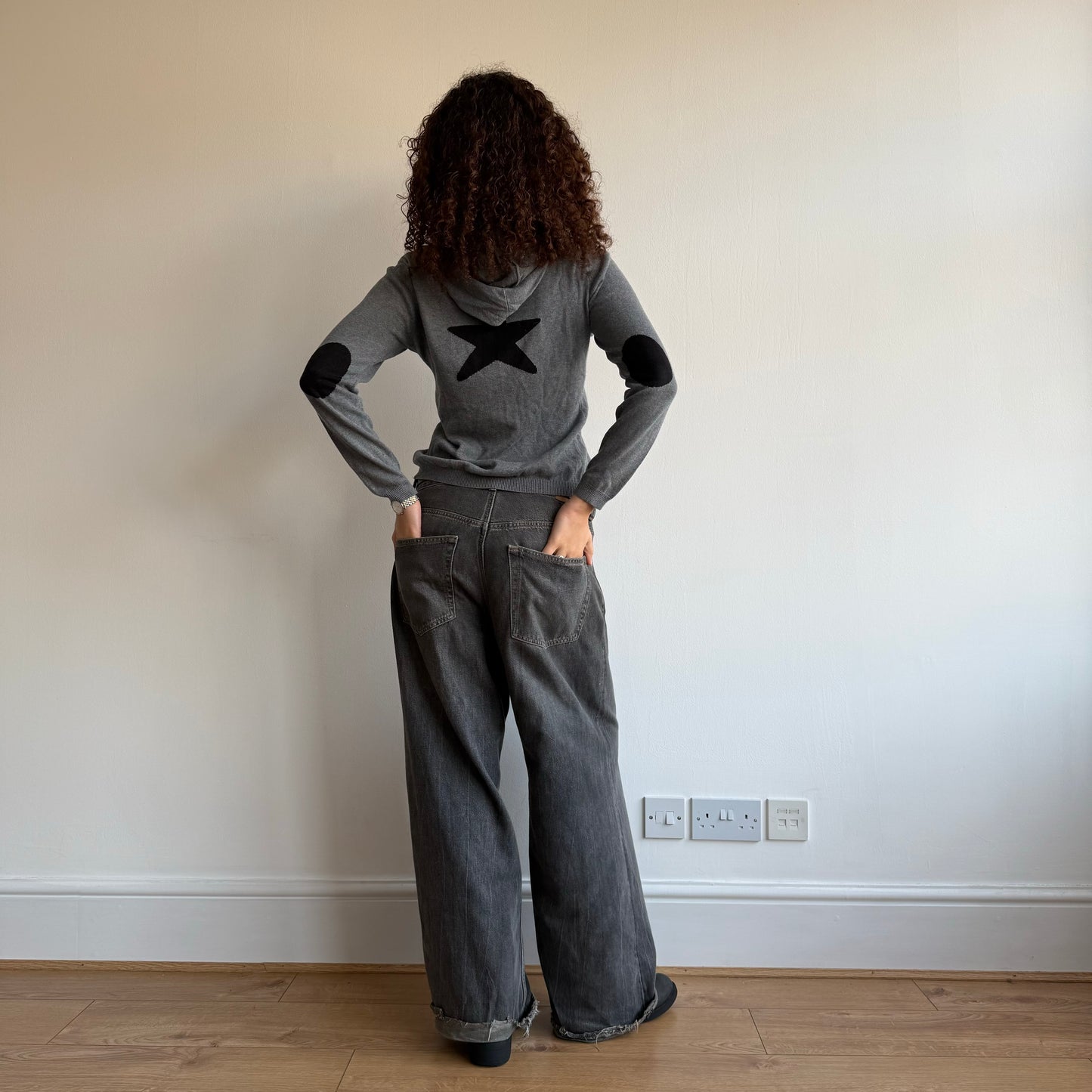 Grey star hood zip - Size S