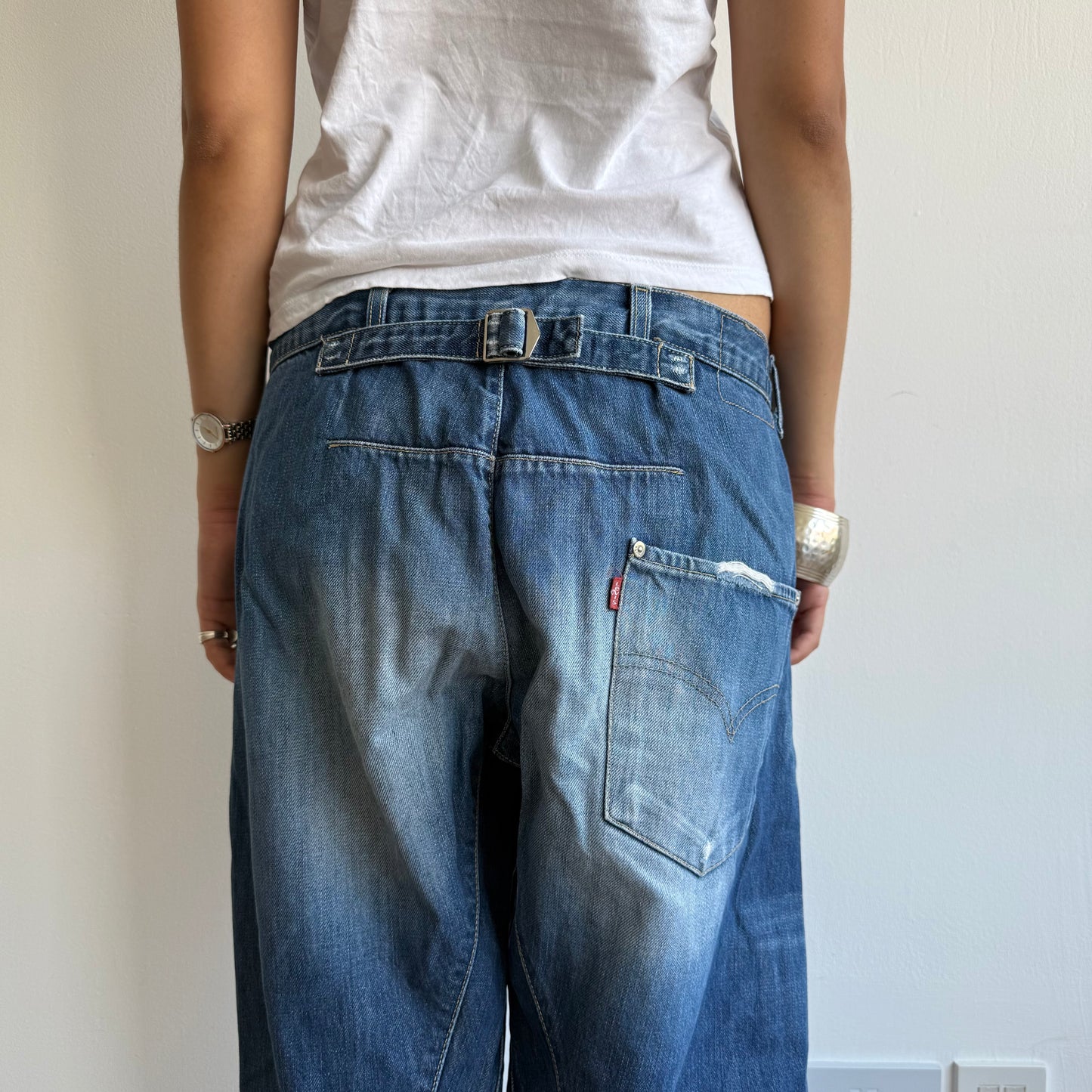 Levi’s Engineered cinch jeans - Size M/L