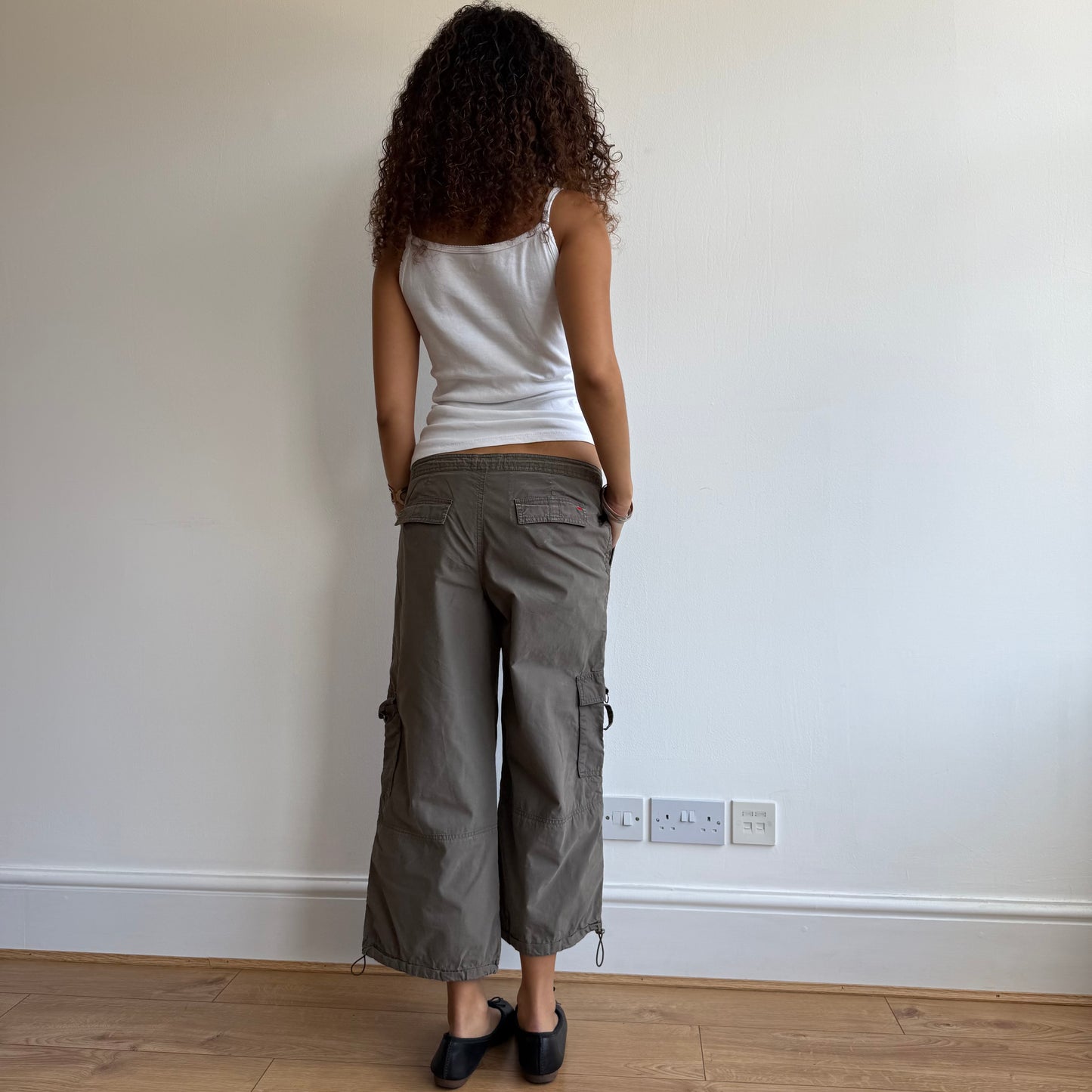 Khaki toggle capris - Size M
