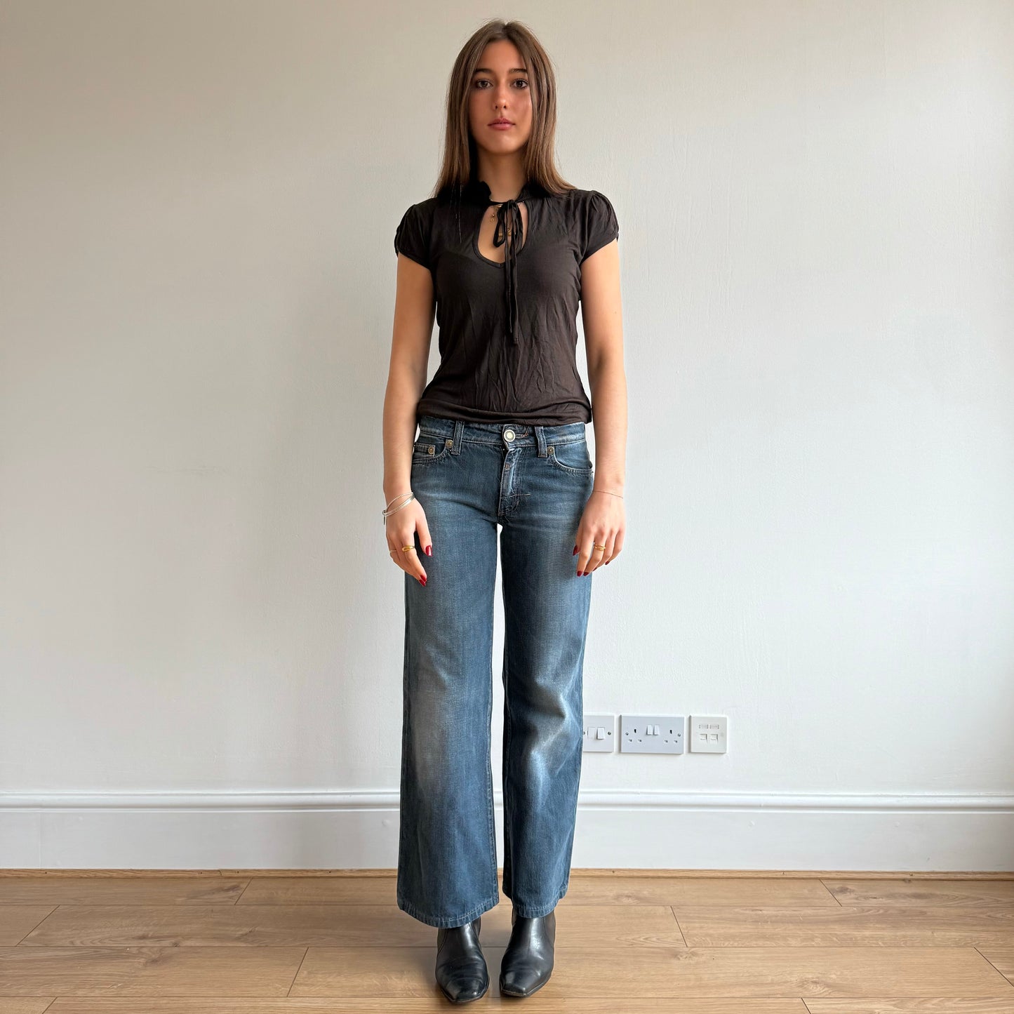 Brown keyhole top - Size S/M