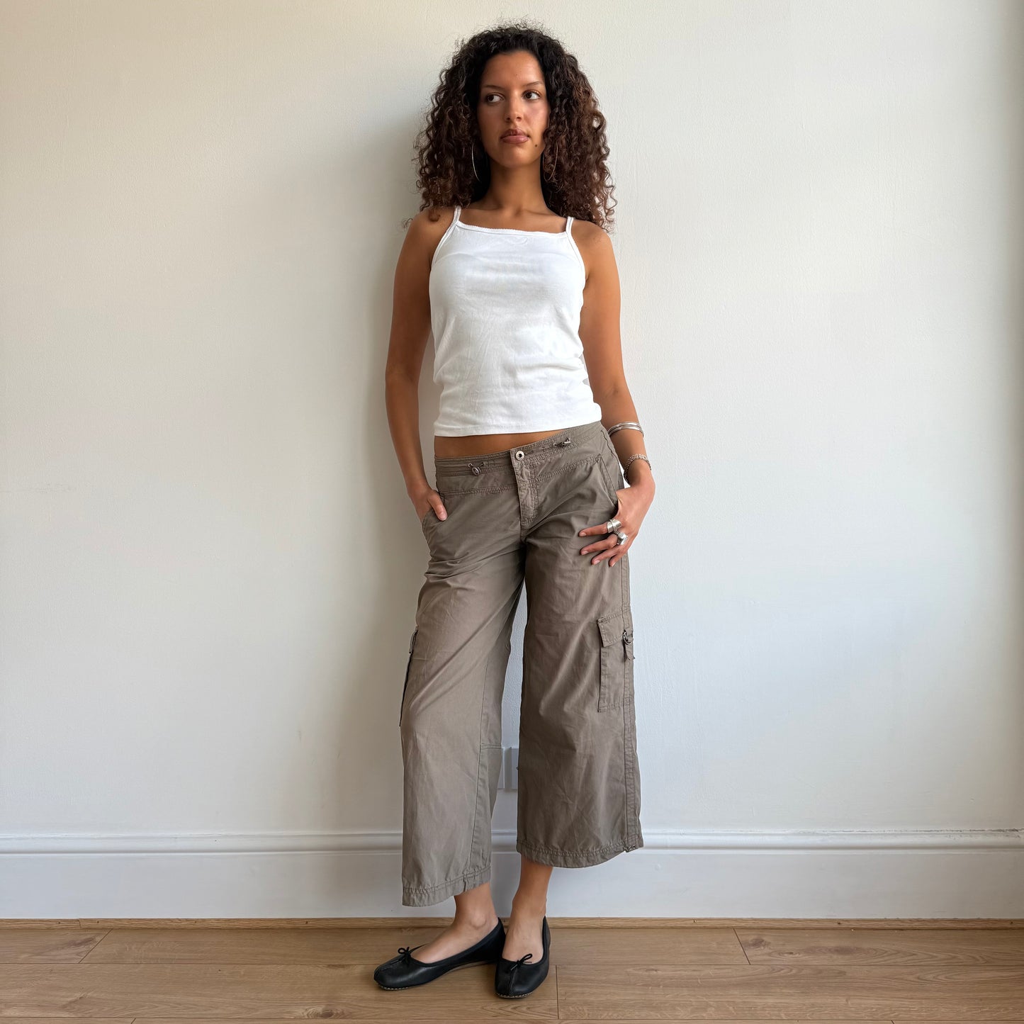 Khaki toggle capris - Size S