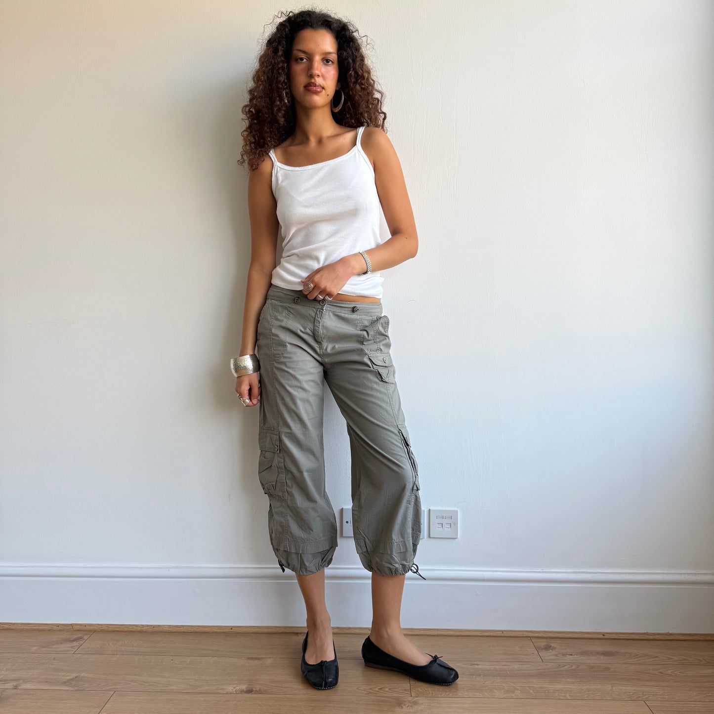Khaki toggle capris - Size S/M