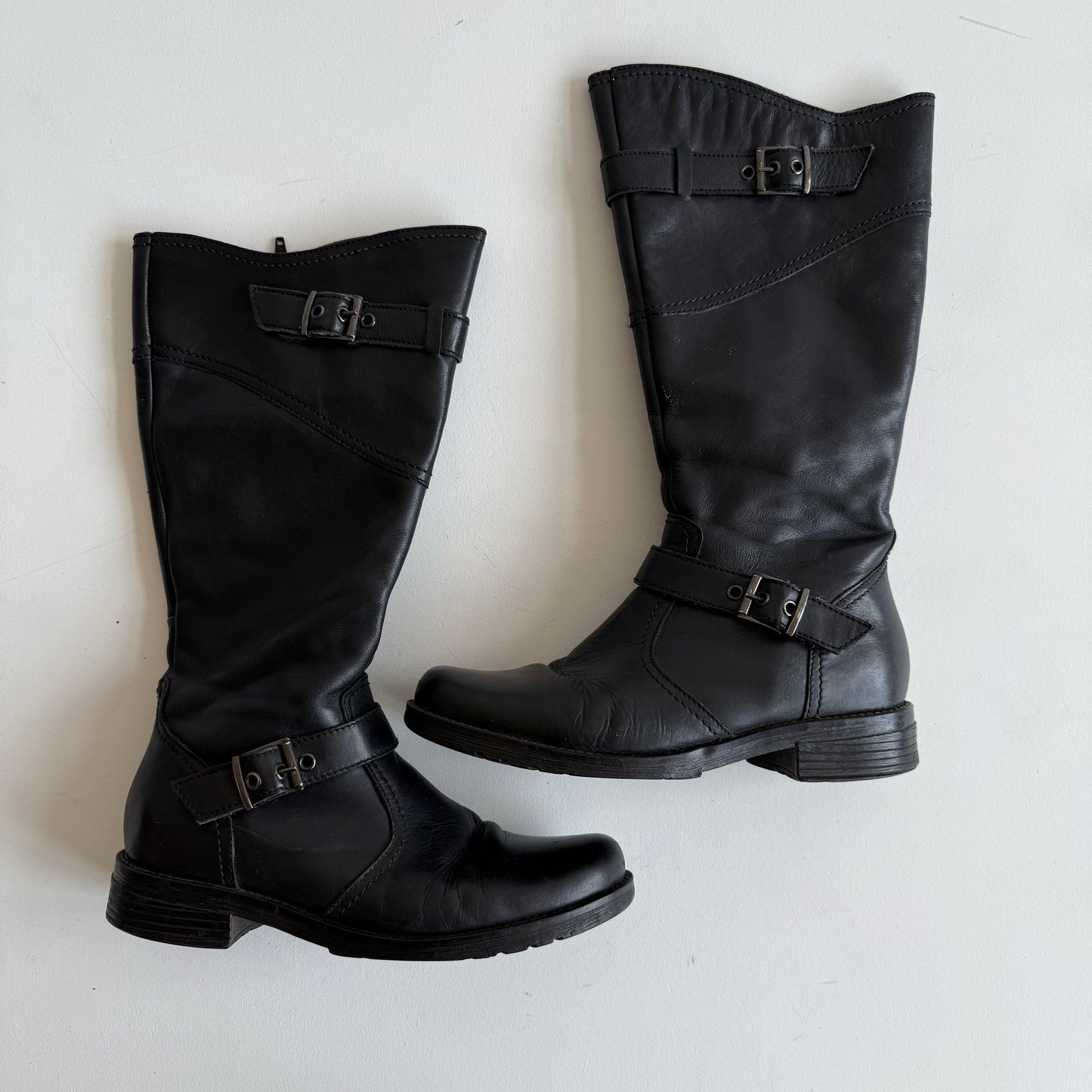 Black 90’s buckle boots - Size EU41