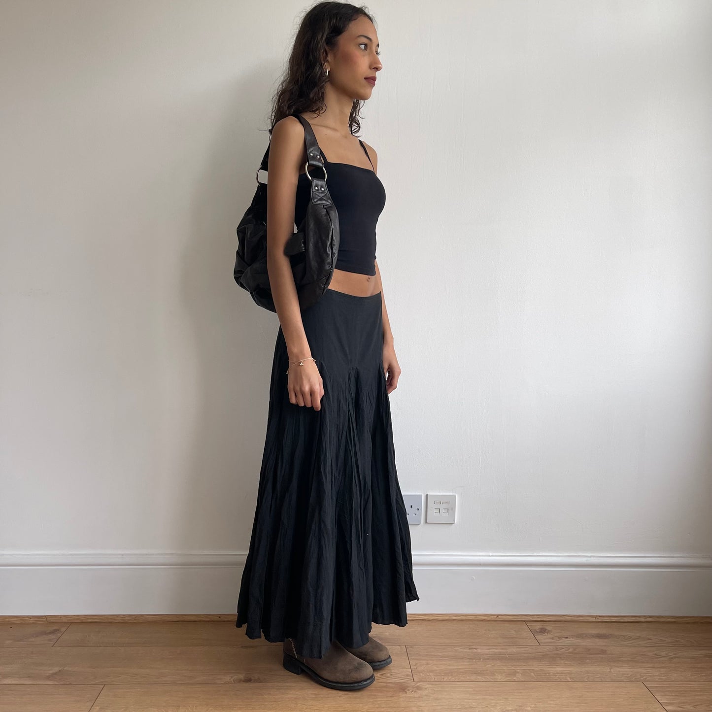 Black drop waist flowy skirt - Size S