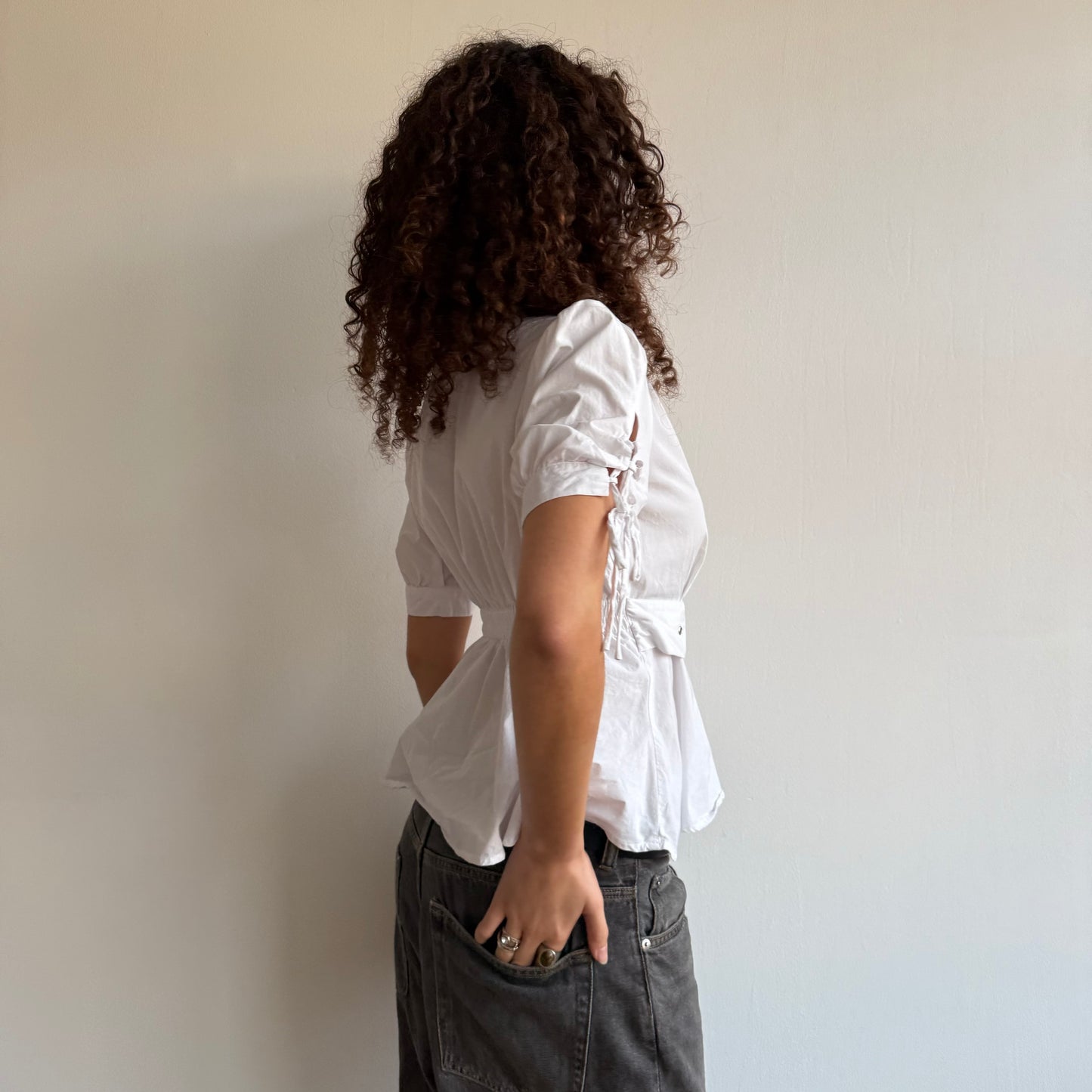 White belt shirt - Size S