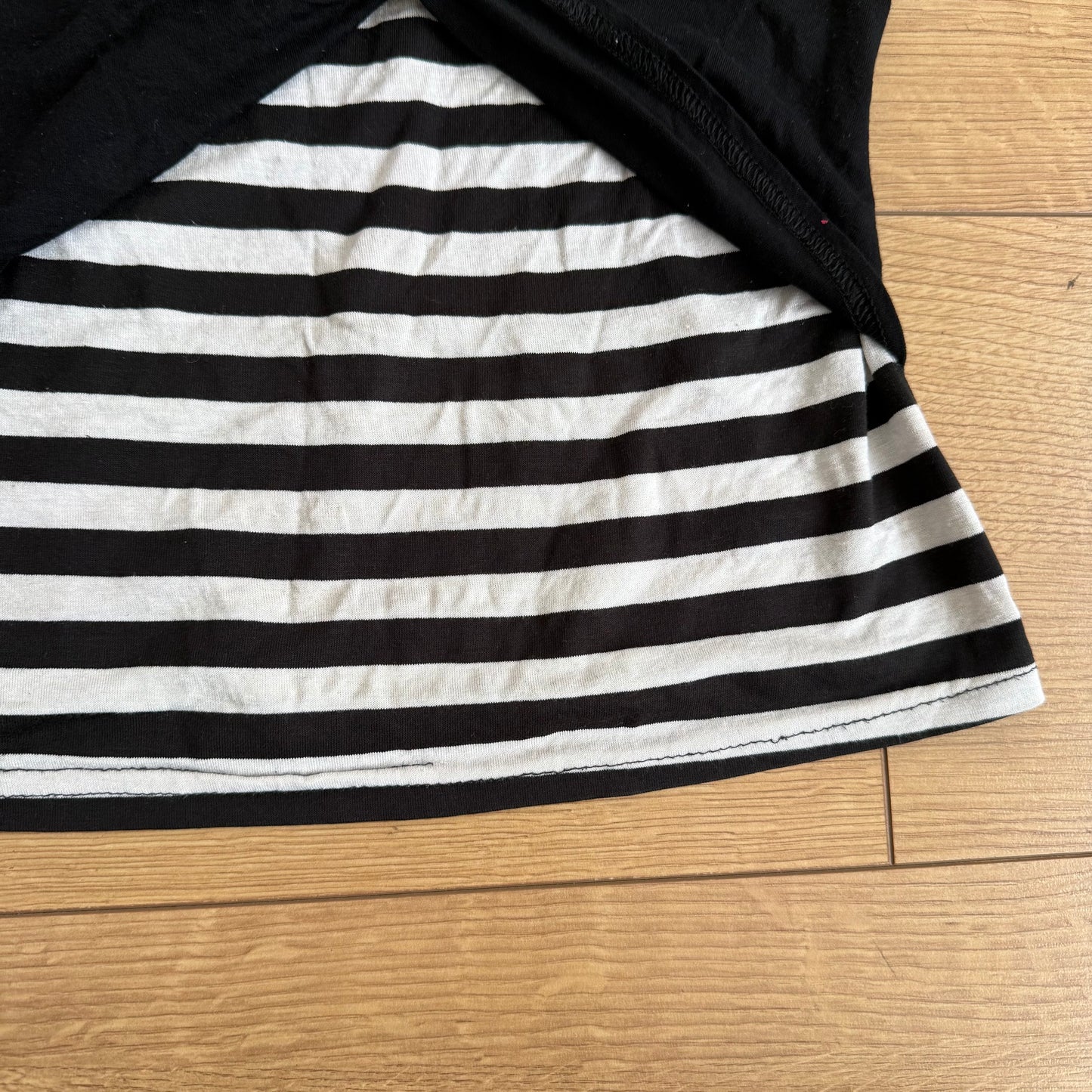 Black and white wrap t-shirt - S