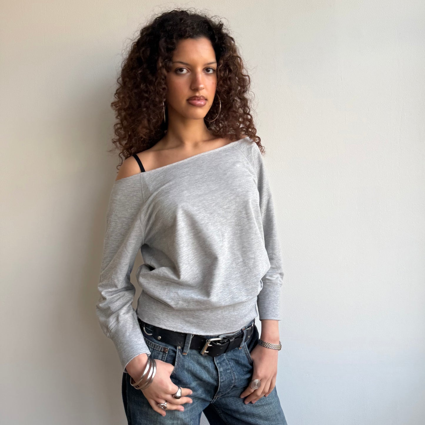 Grey off shoulder sweatshirt - Size M