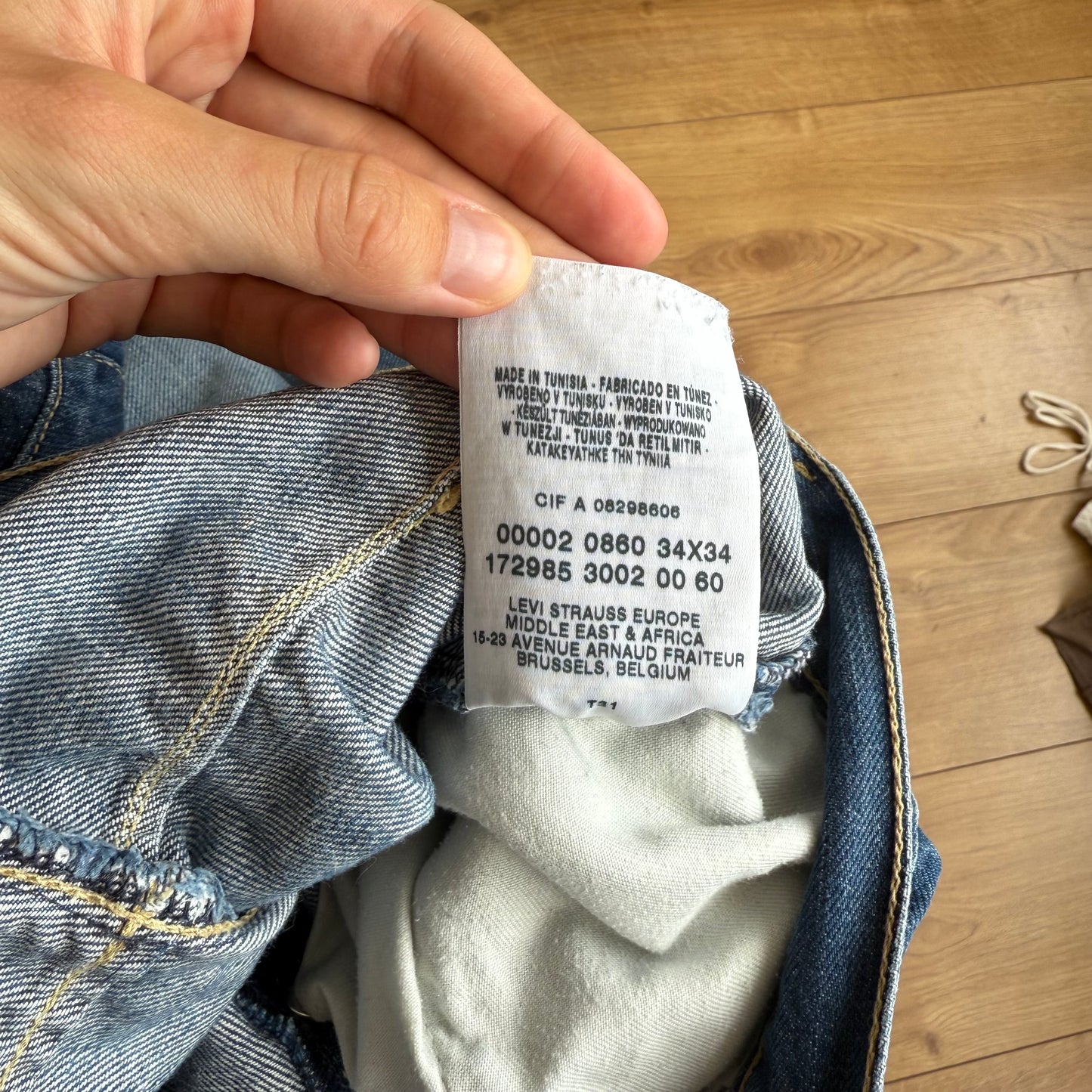 Levi’s Engineered cinch jeans - Size M/L
