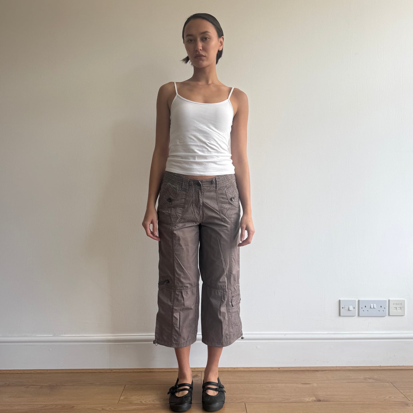 Brown cargo toggle capris - Size XS