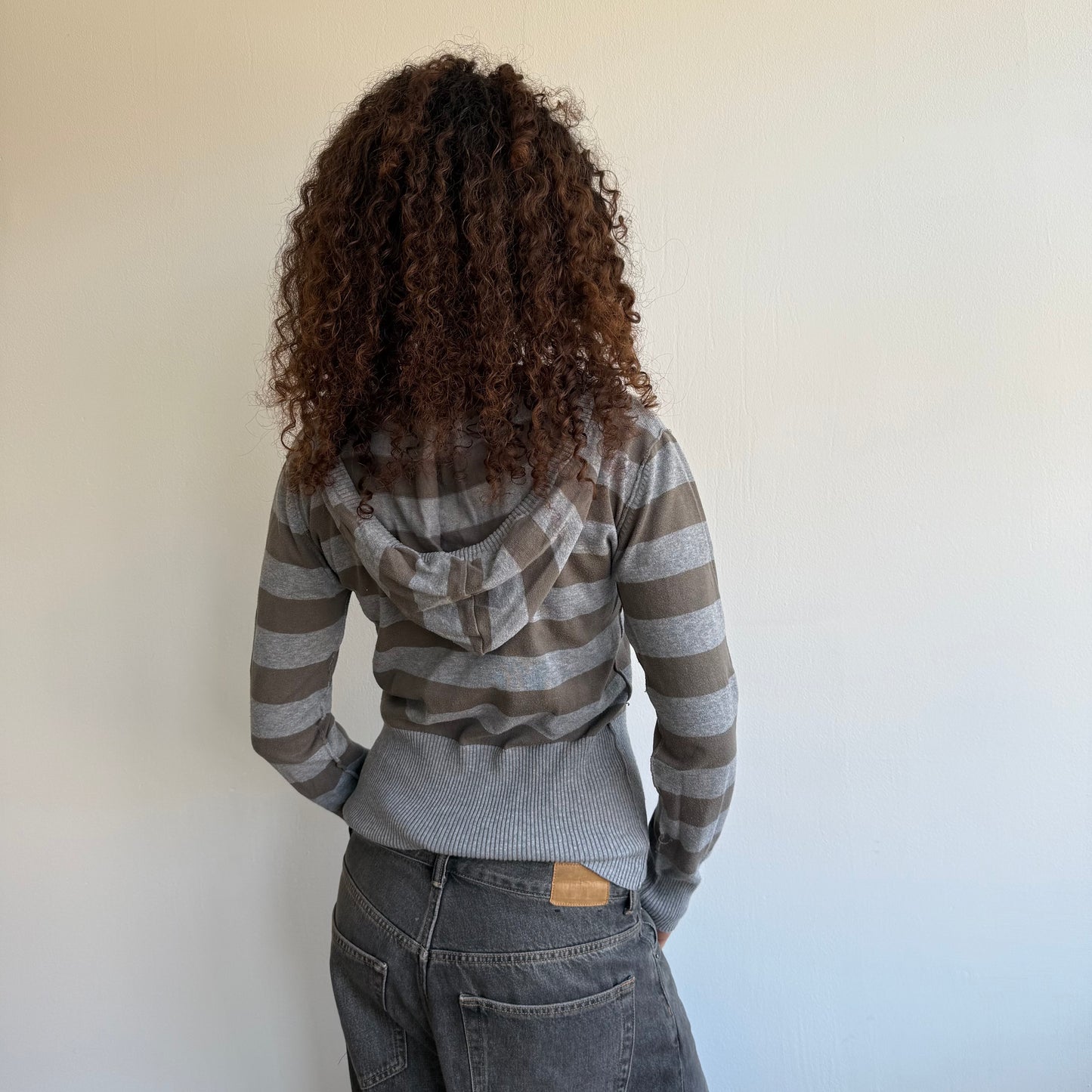 Grey striped knit hoodie - Size M