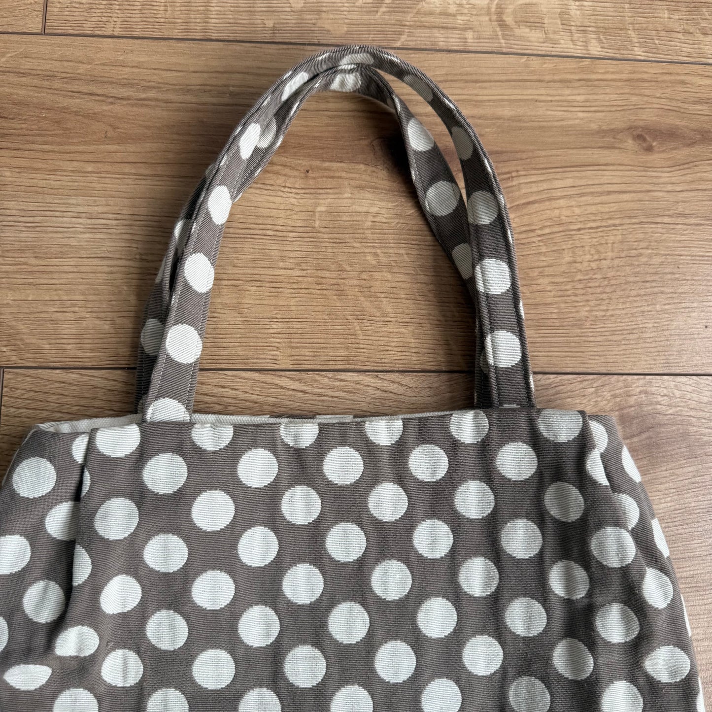 Taupe polka dot bag