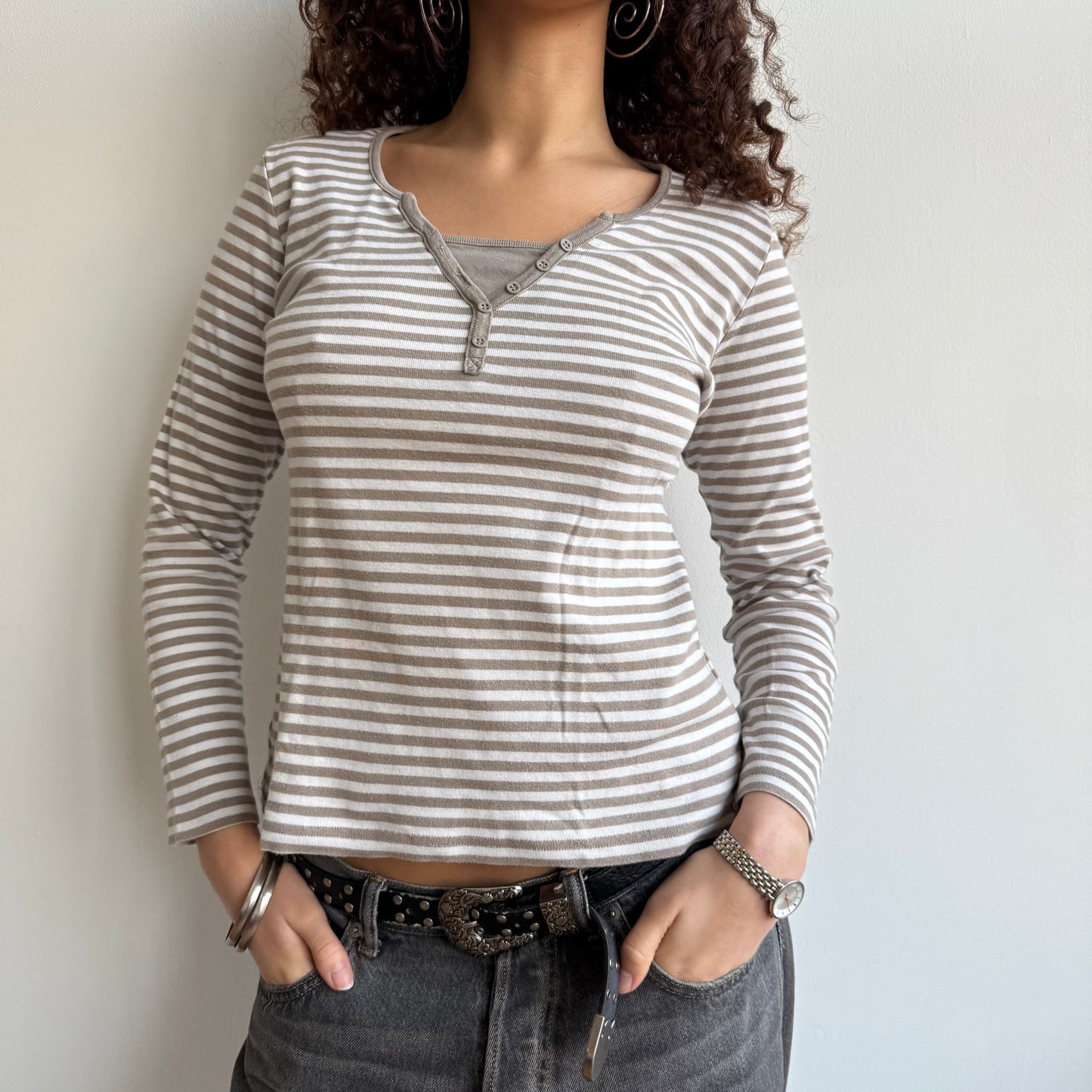 Brown striped long sleeve - Size M