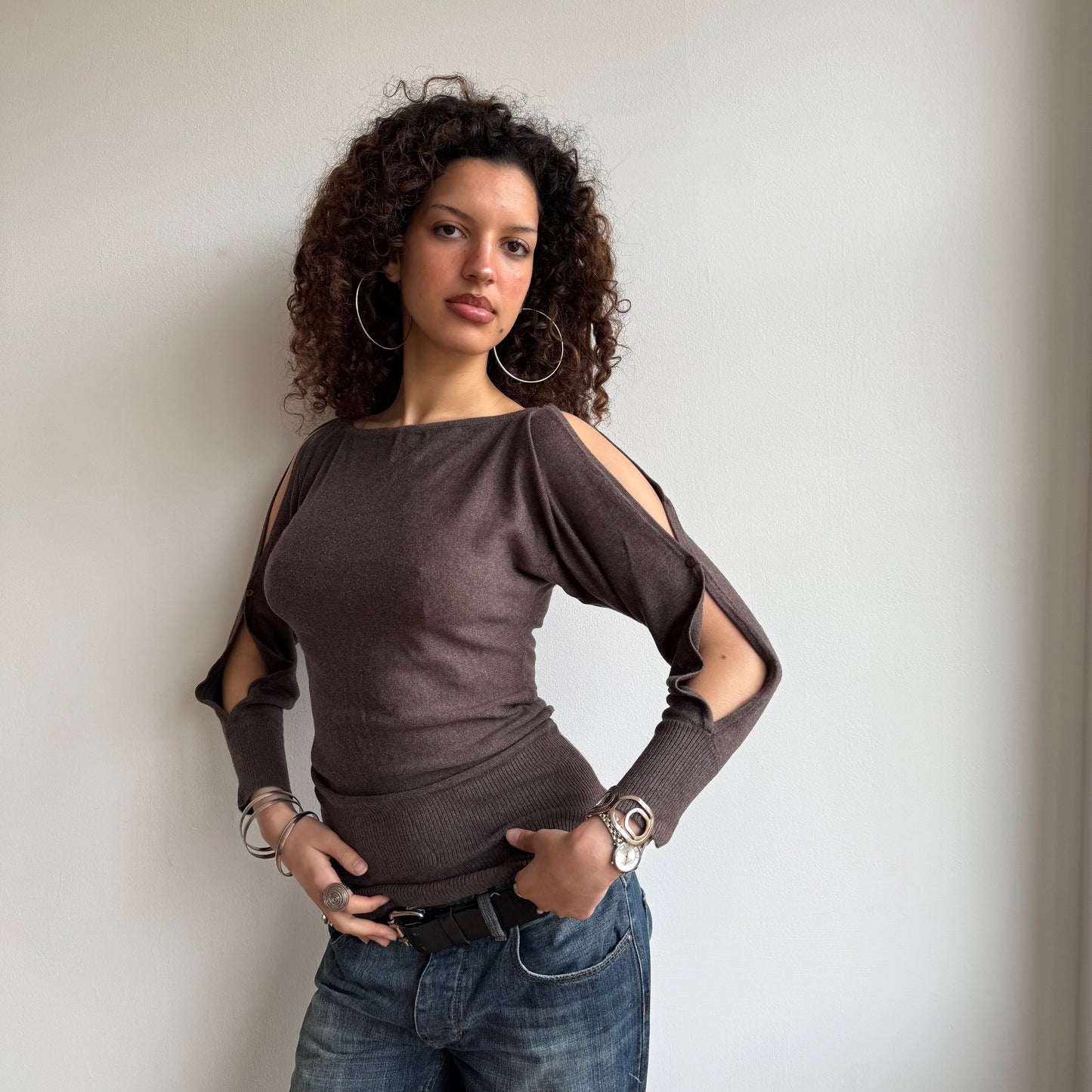 Brown cold shoulder knit - Size S