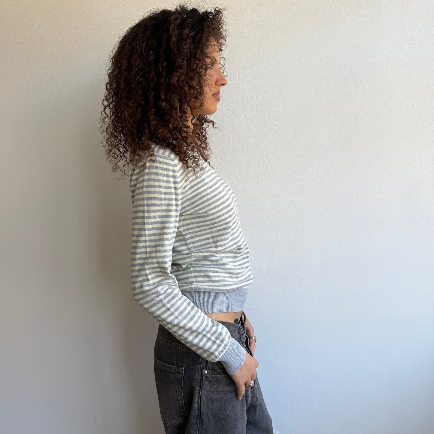 Grey + yellow striped knit jumper - Size M