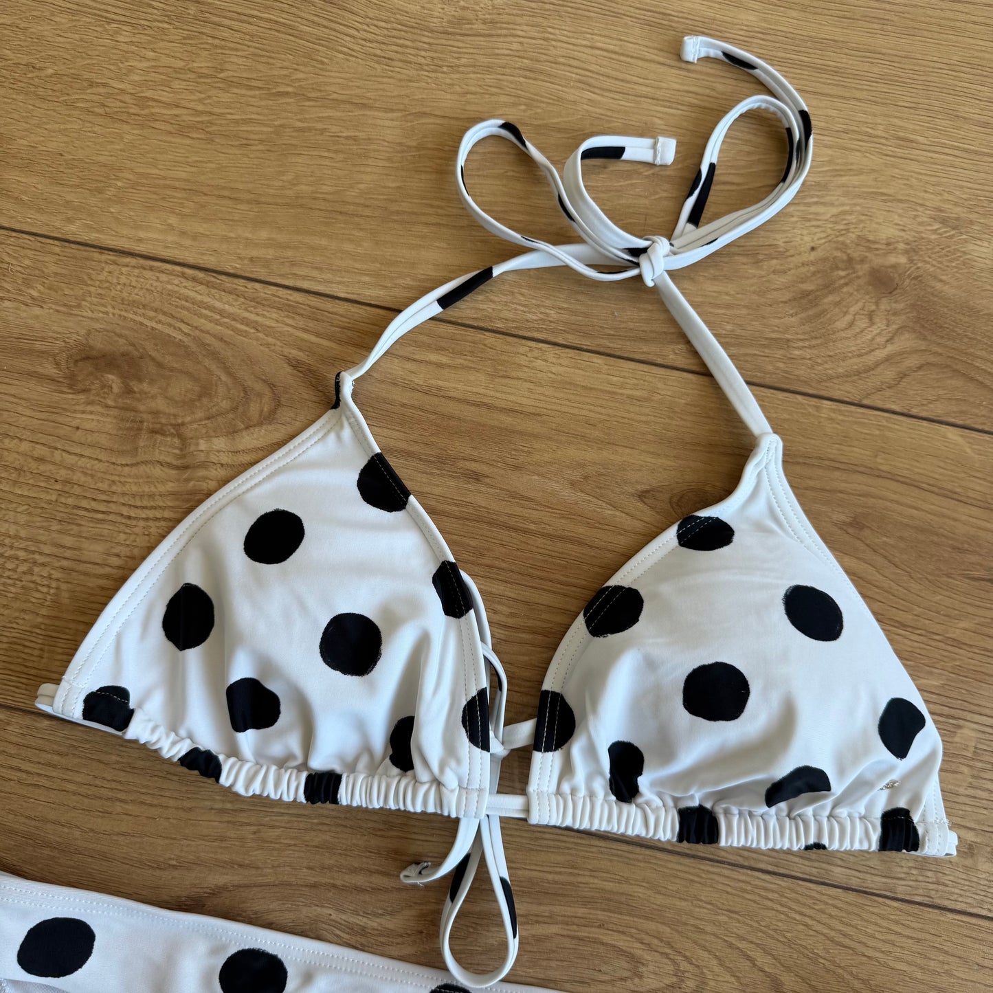 White polka dot bikini - Size M/L