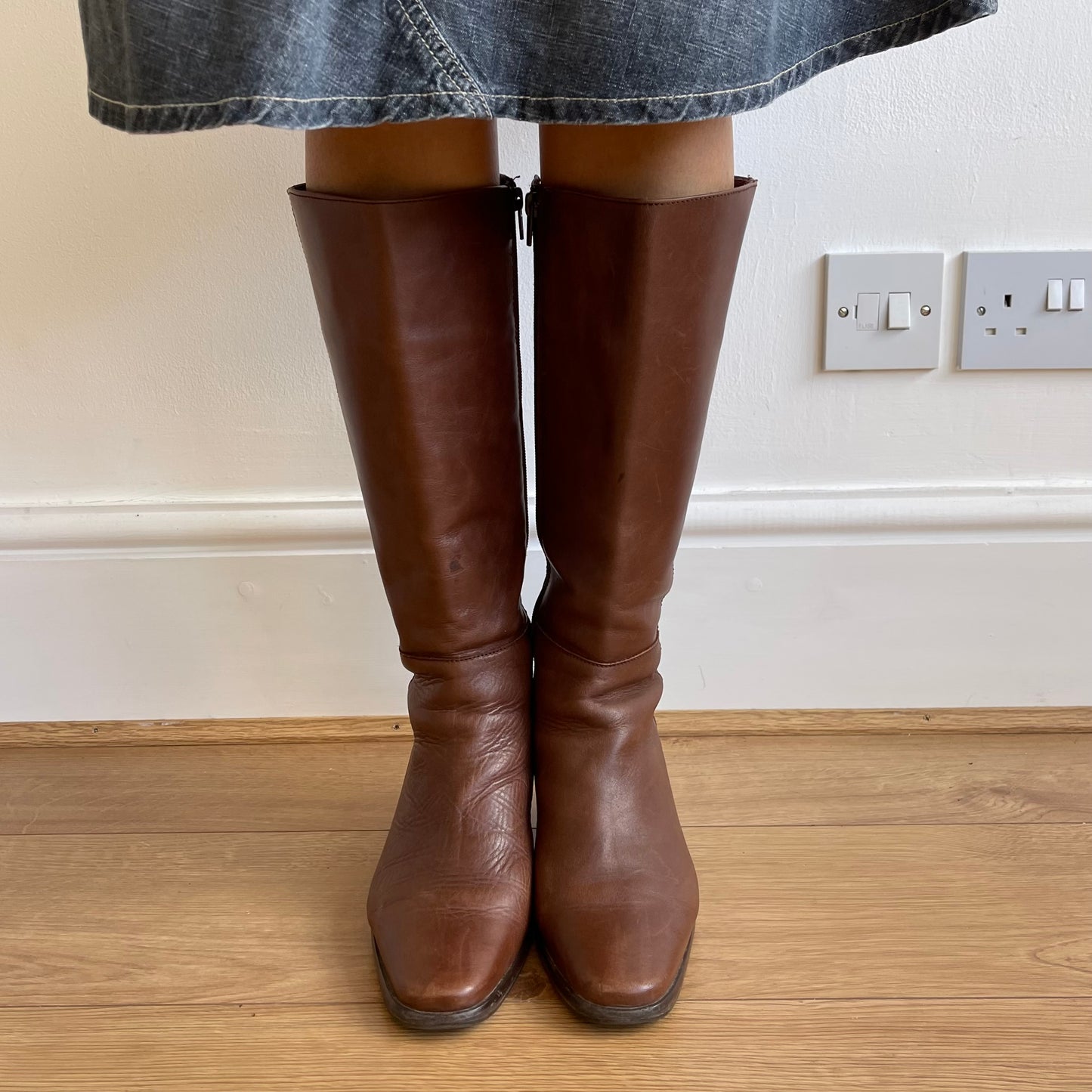 Brown leather boots - Size UK6