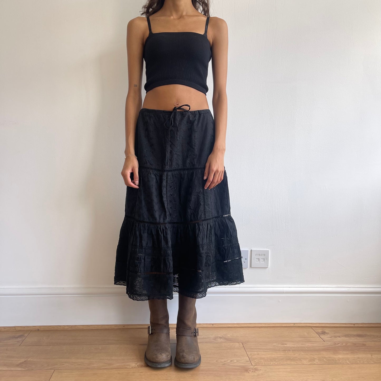 Black broderie anglaise midi skirt - Size S/M