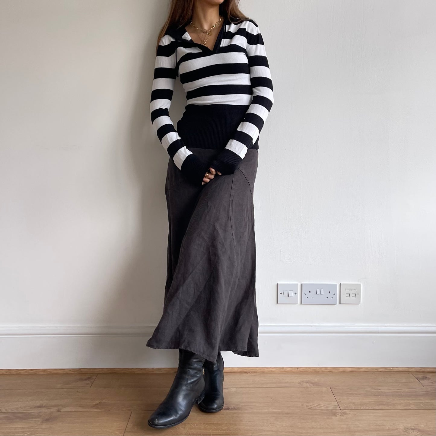Black and white stripe hooded knit - Size S
