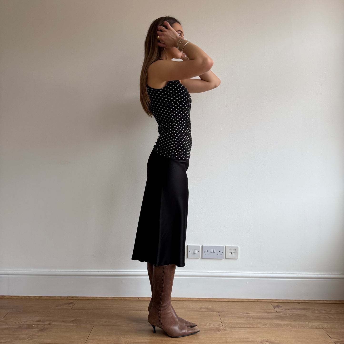 Black satin midi skirt - Size S