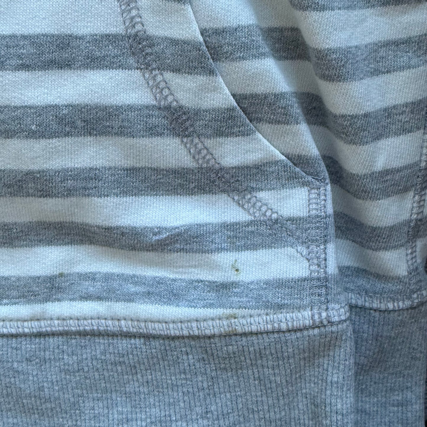 Grey + white striped hoodie - Size S