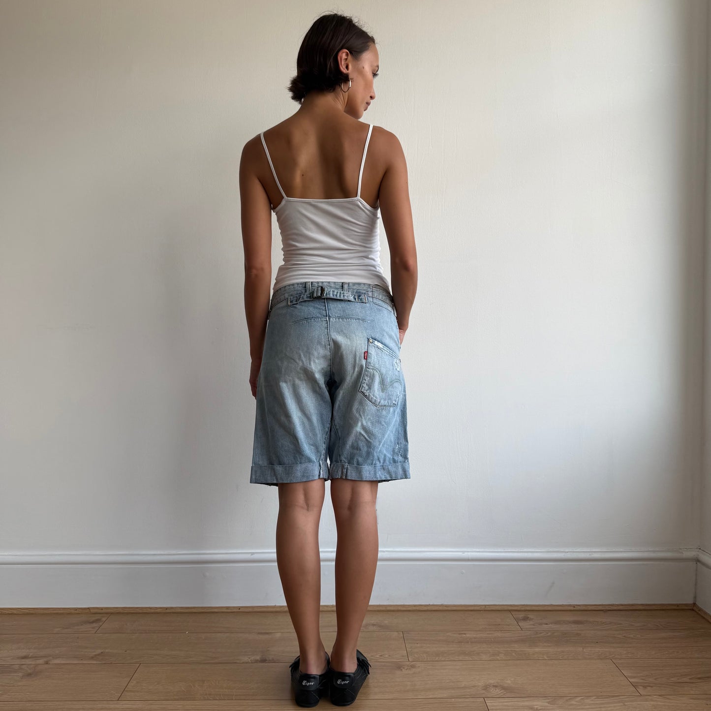Levi’s Engineered cinch jorts - Size S