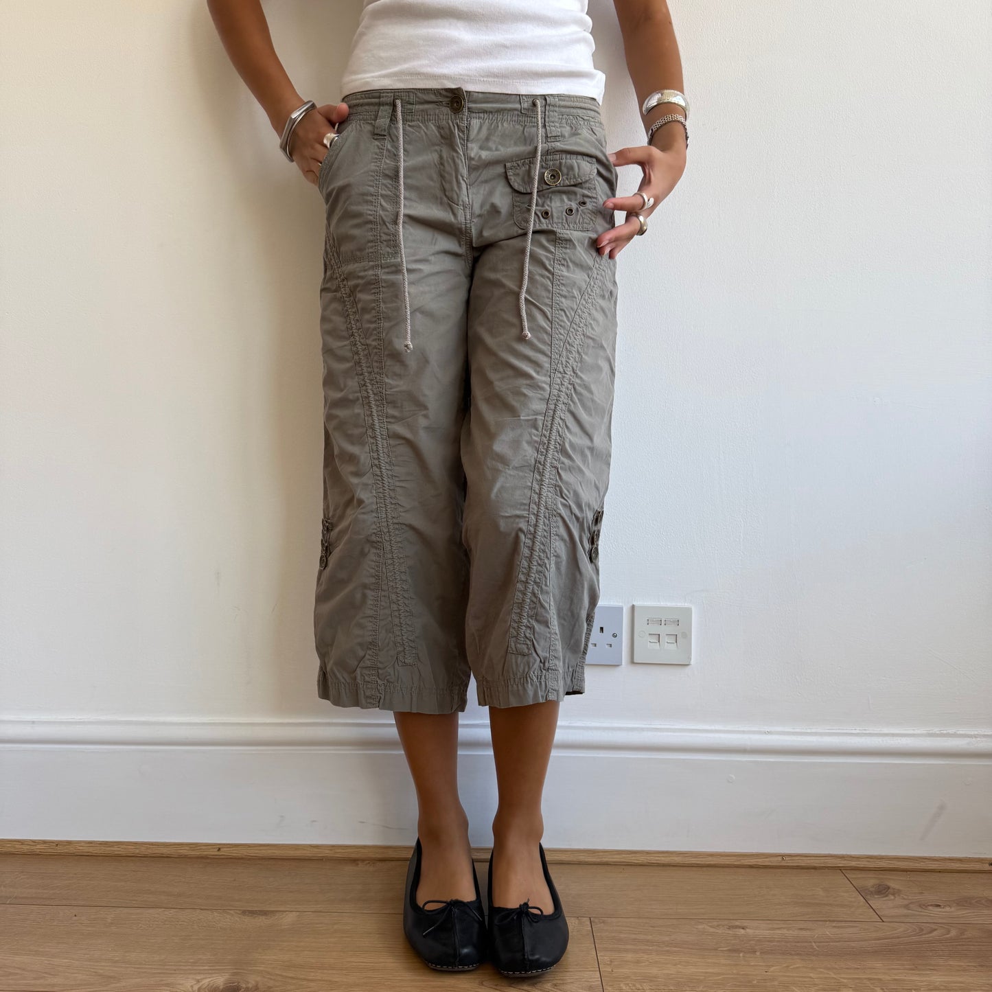 Khaki corset cargo capris - Size M