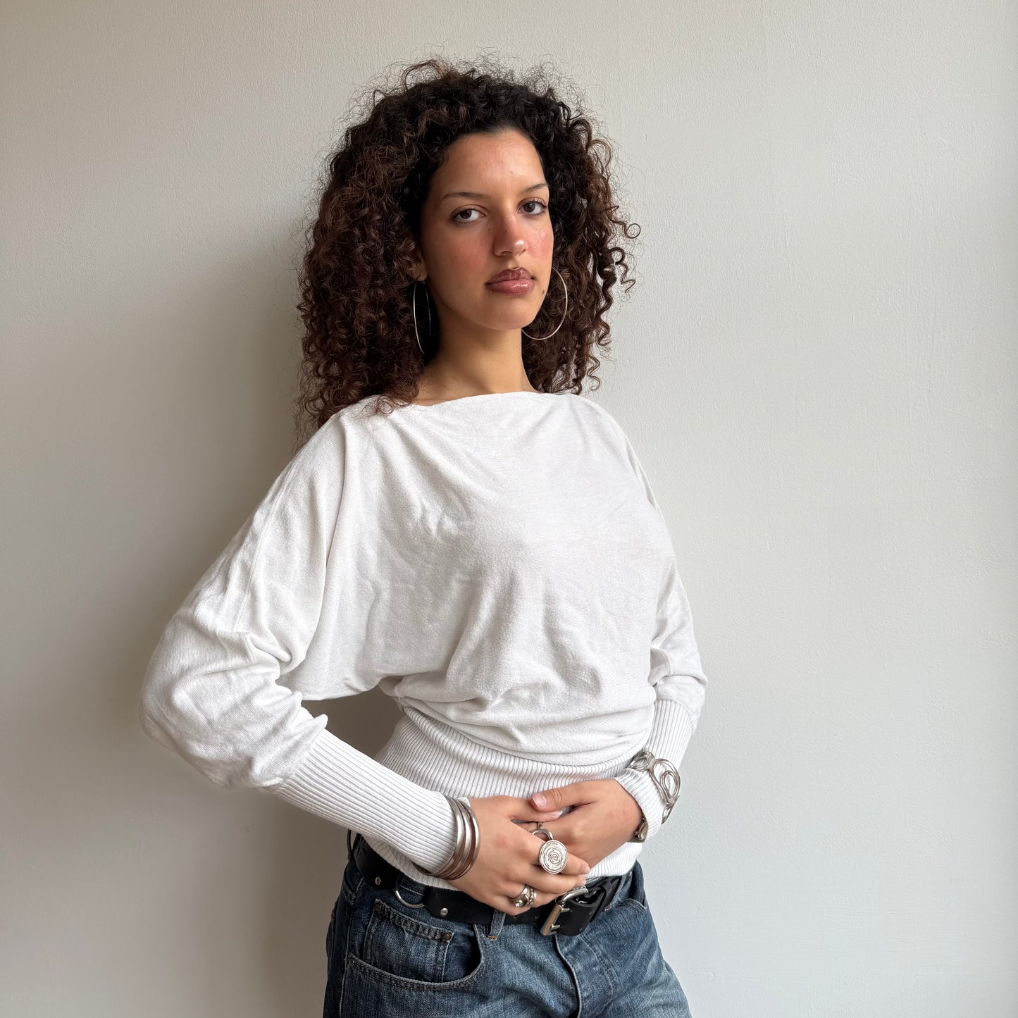White slouchy knit jumper - Size M