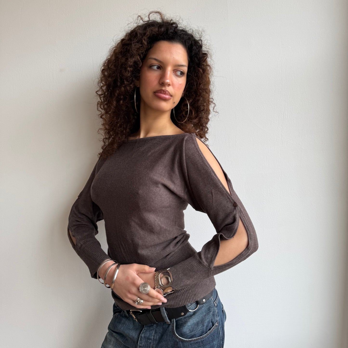 Brown cold shoulder knit - Size S