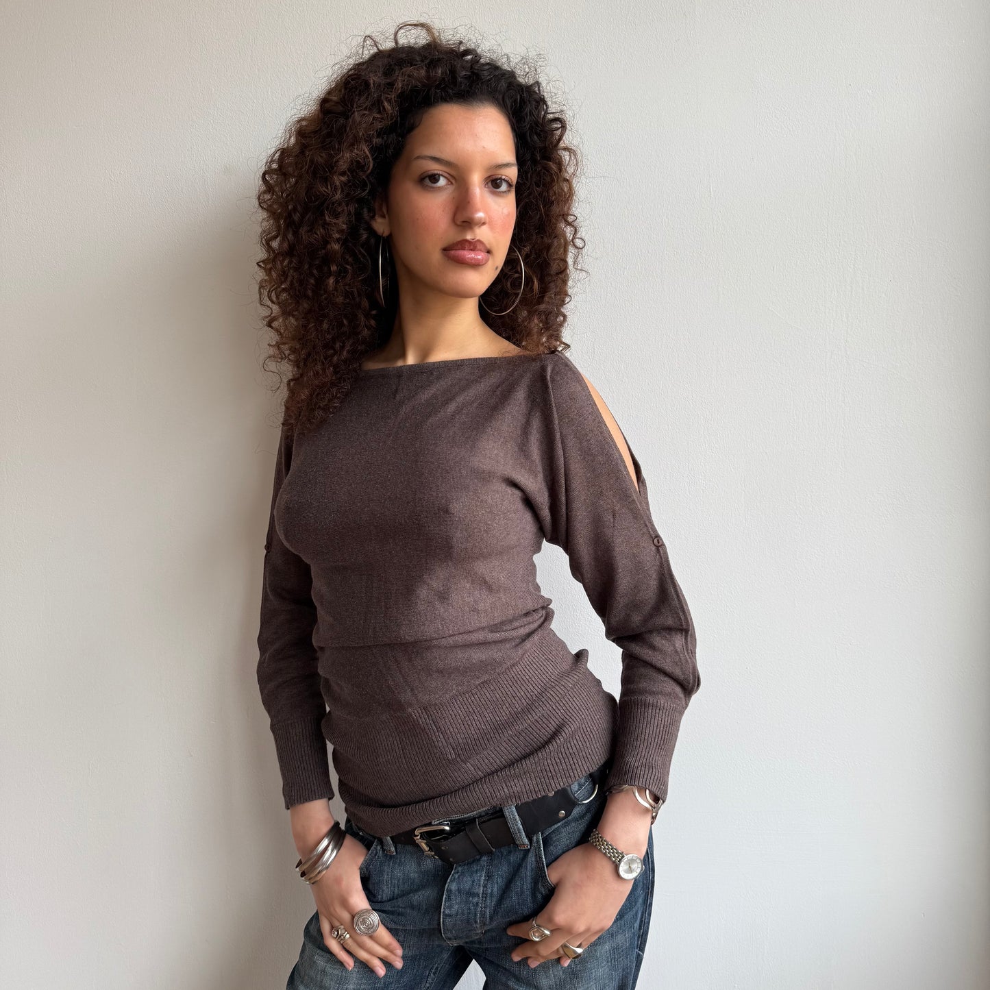 Brown cold shoulder knit - Size S