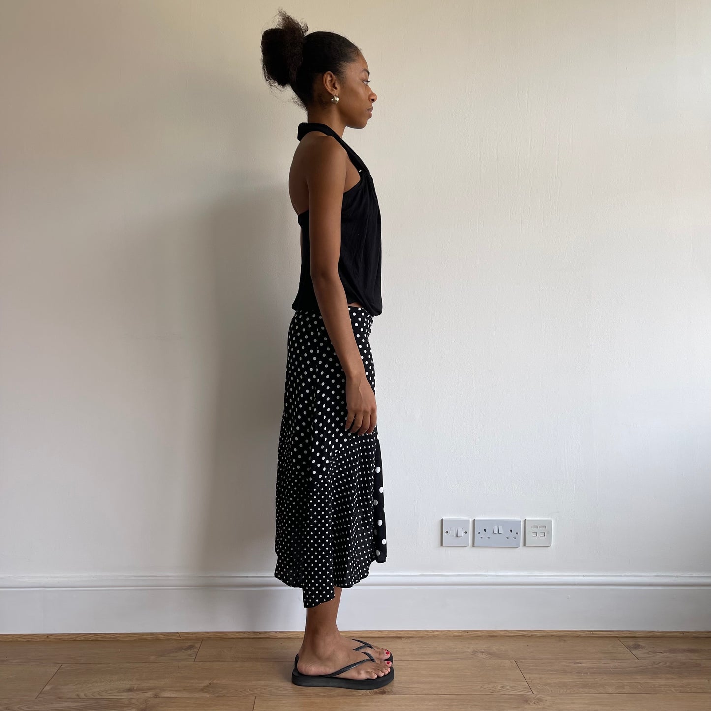 Black knot halter top - Size S