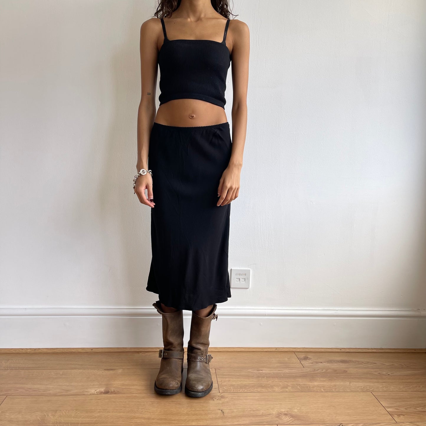 Black 90’s midi skirt - Size S/M