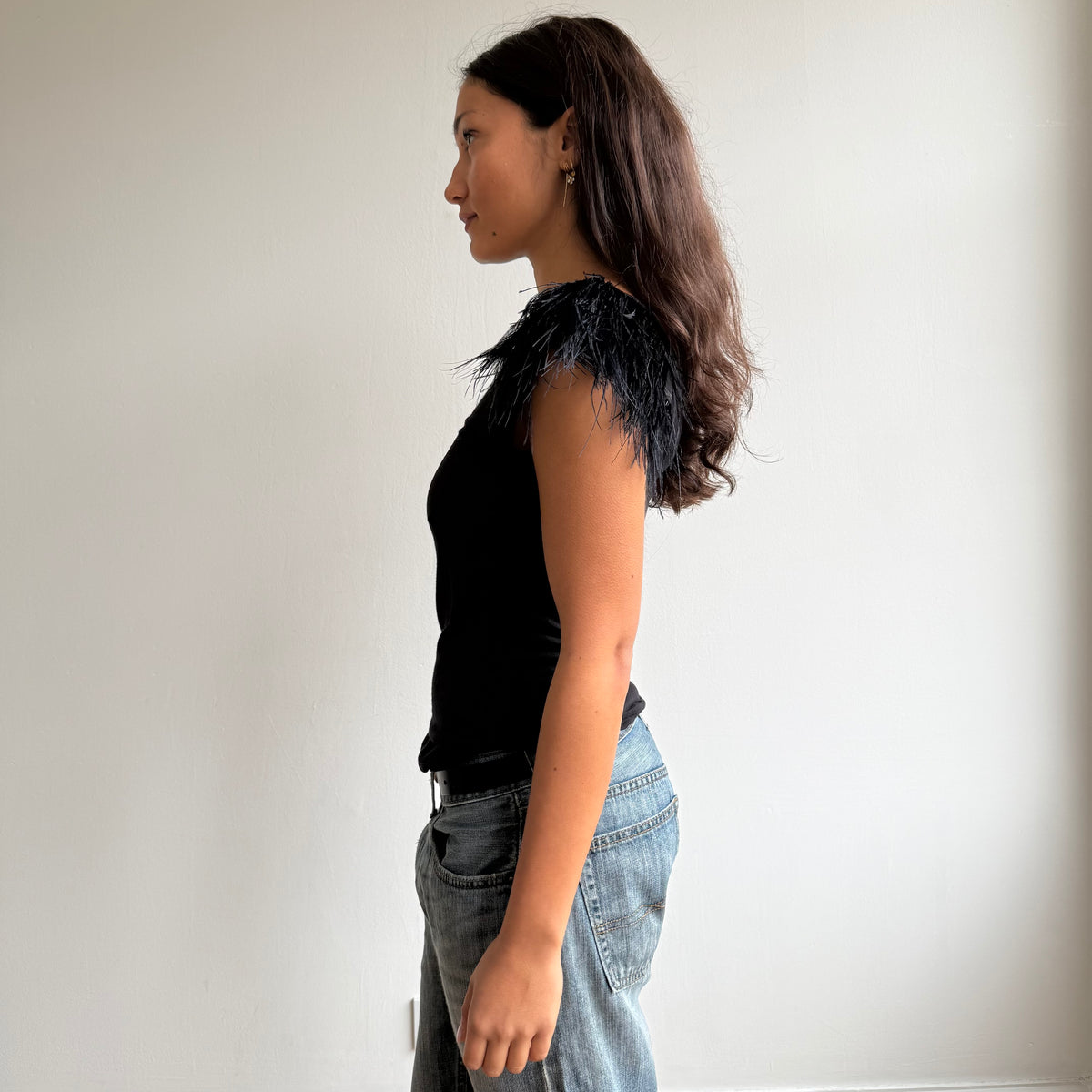 Black feather shoulder top - Size M
