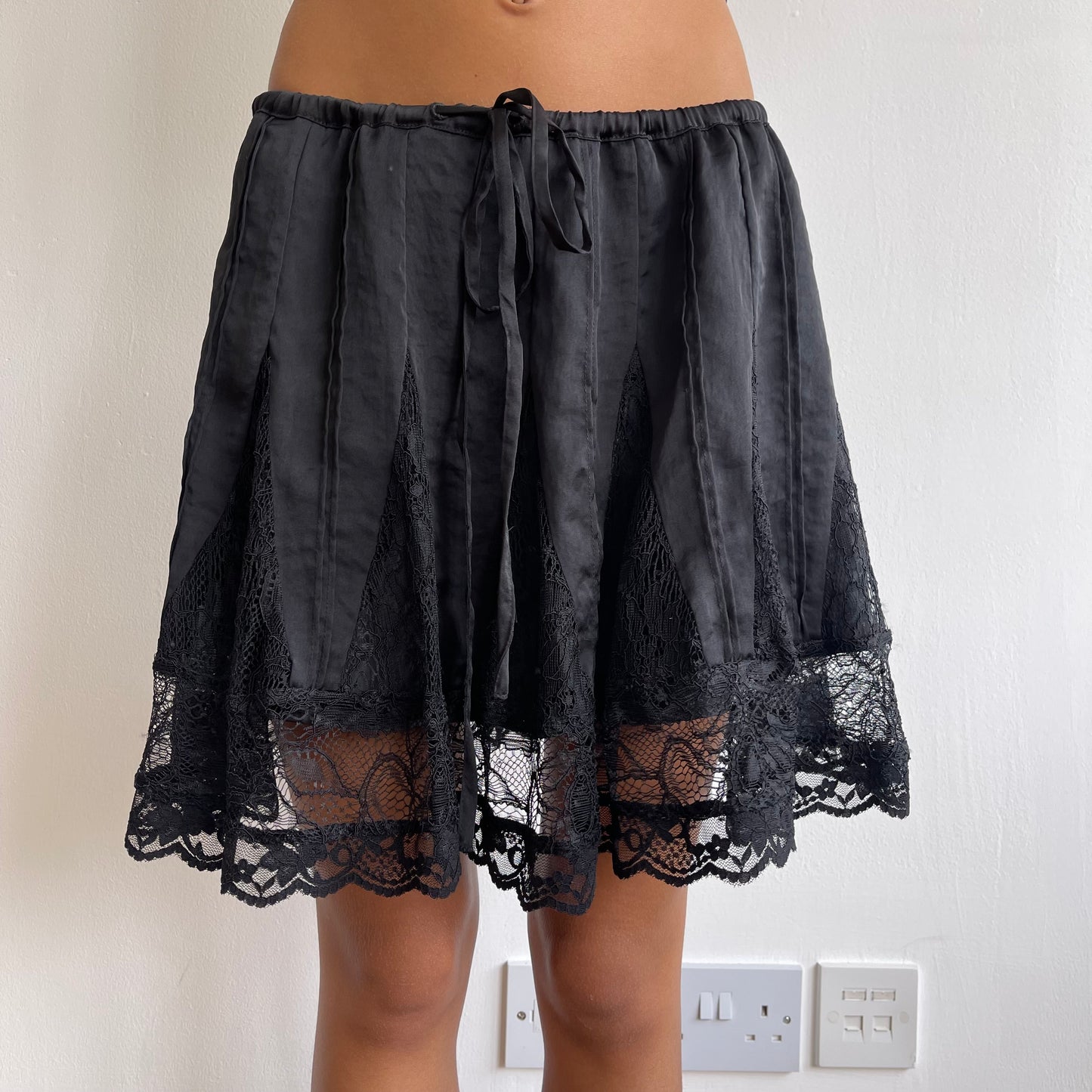 Black satin lace mini skirt - Size S