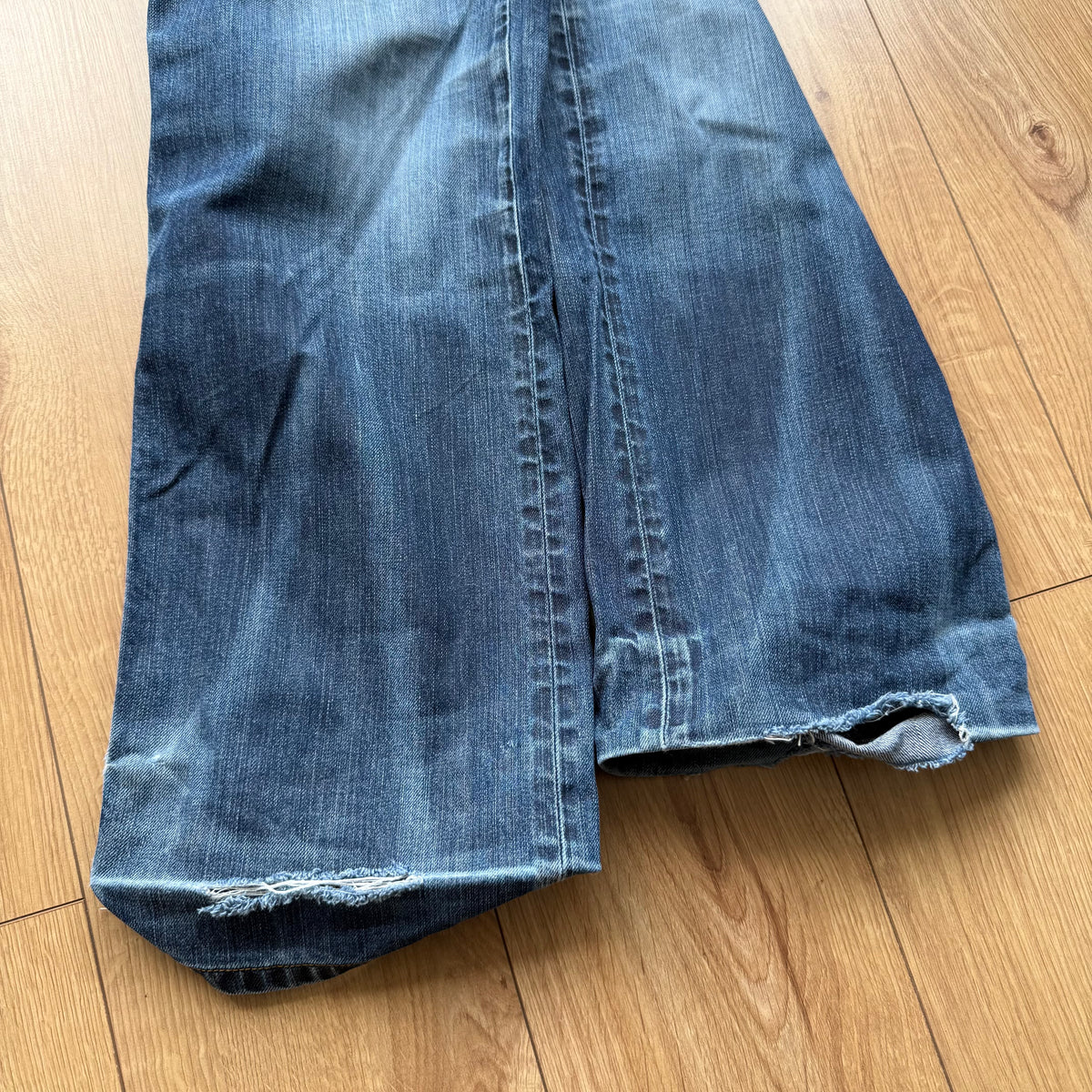 Levi’s cinch back jeans - Size 34x34