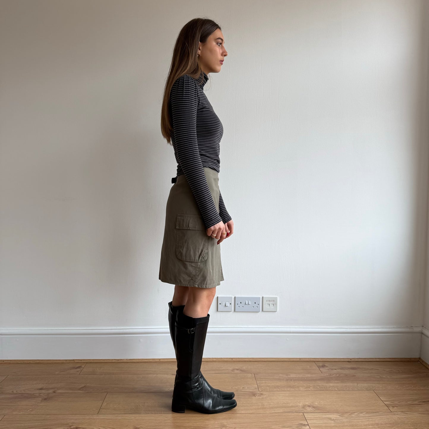 Khaki button front skirt - Size XS