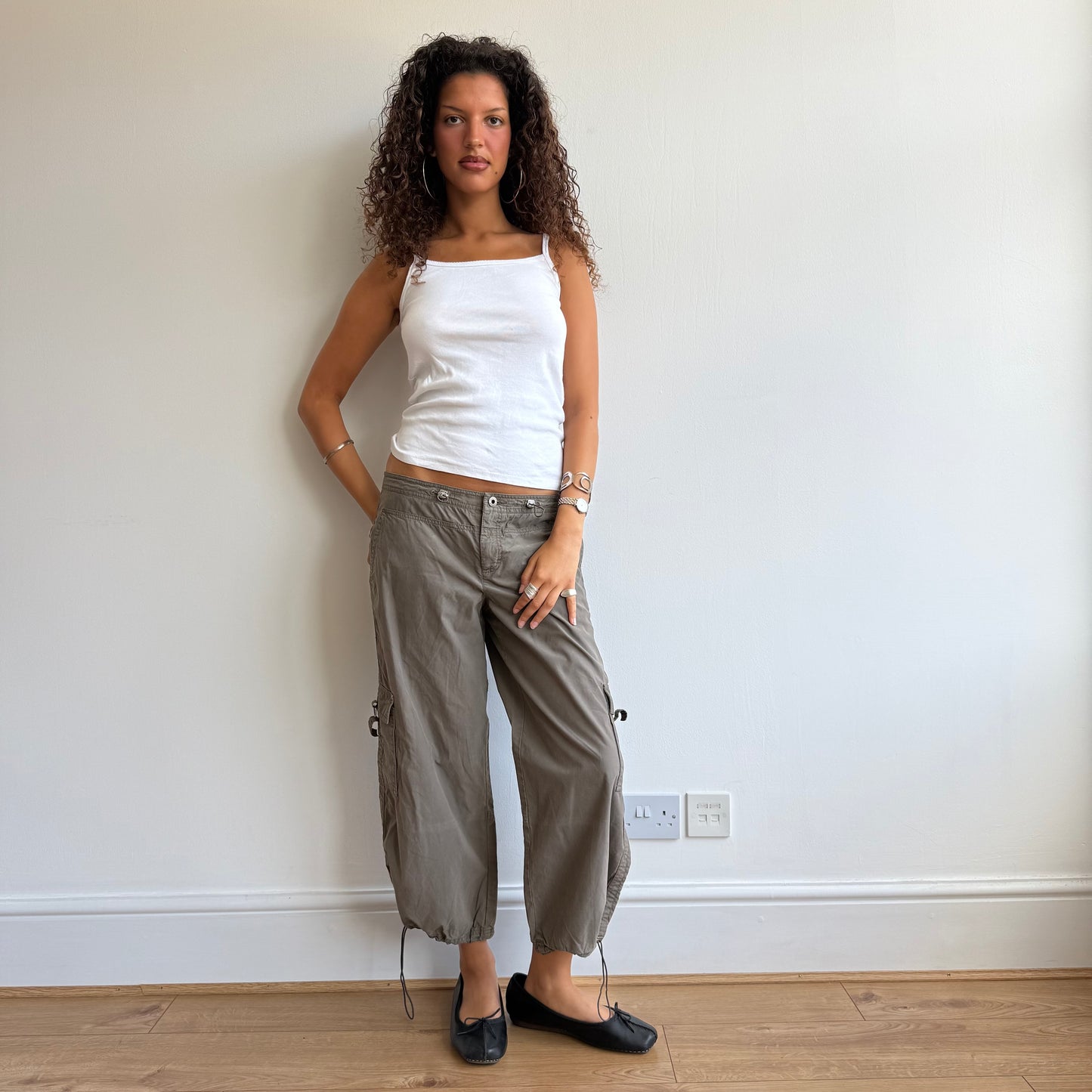 Khaki toggle capris - Size M