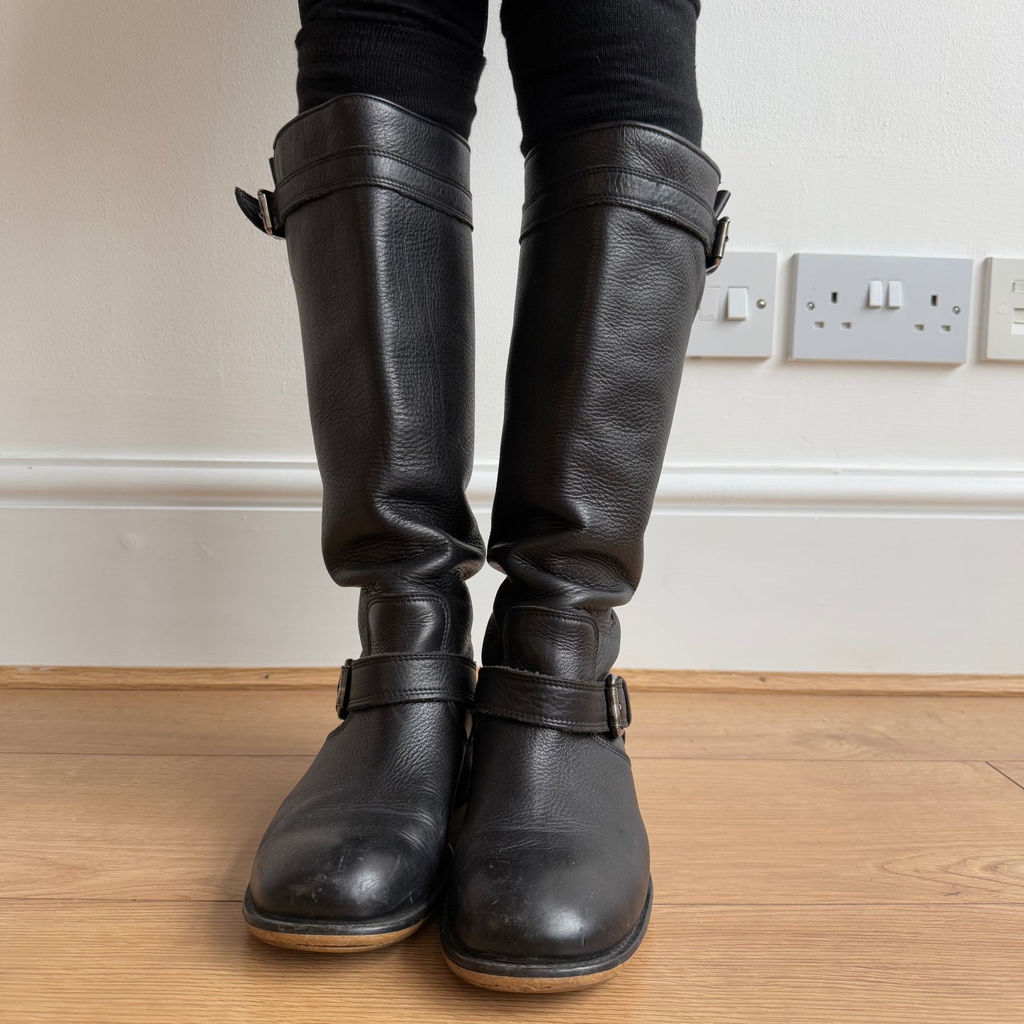 Black leather boots - Size UK4