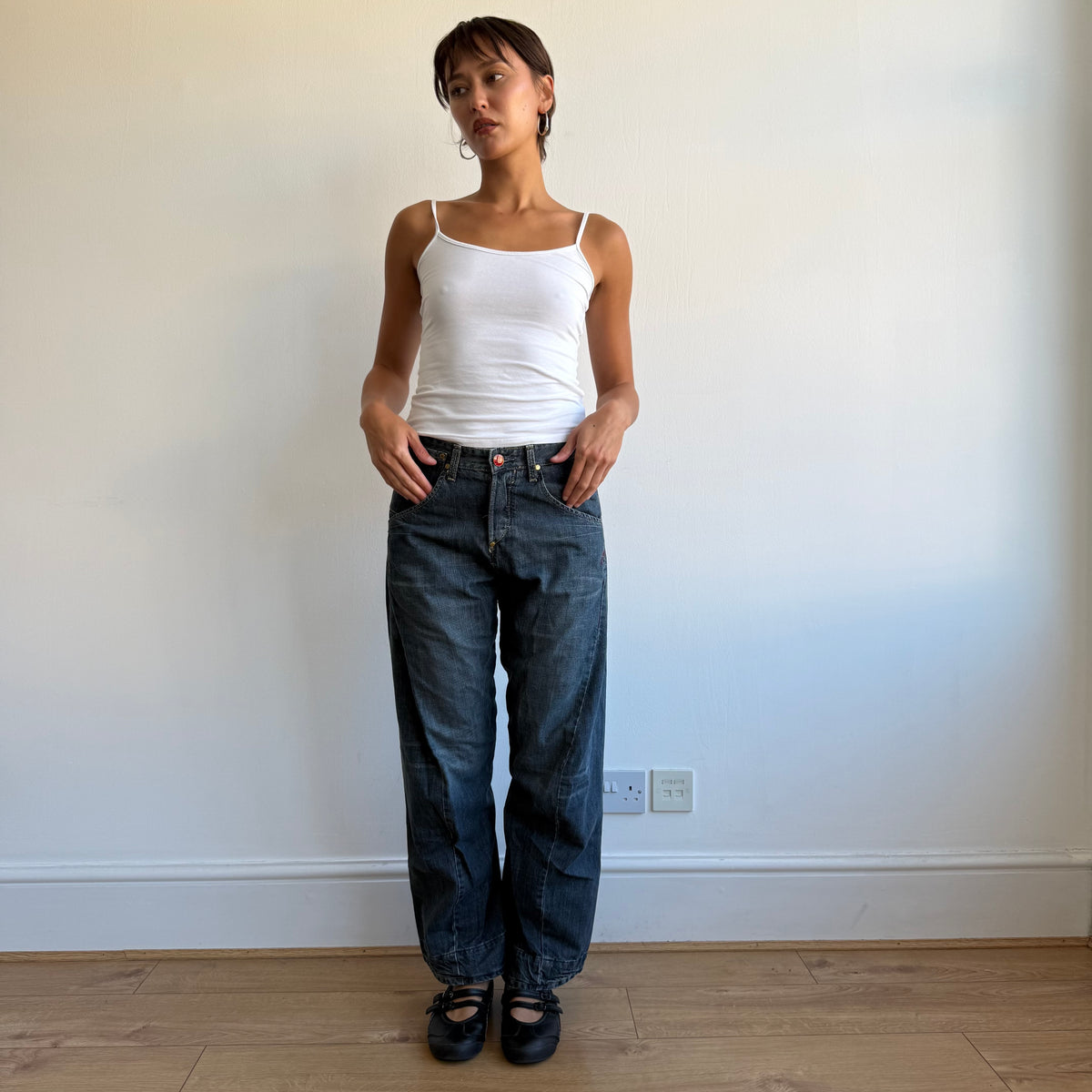 Levi’s Engineered cinch back jeans - Size 28x32