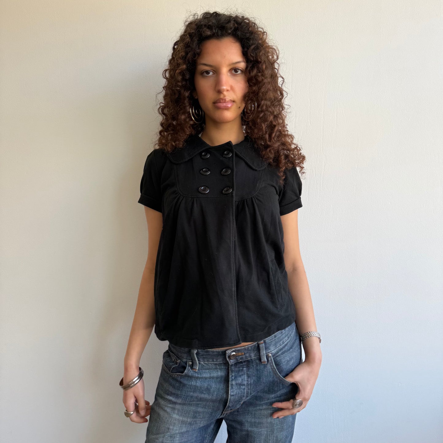 Black short sleeve pea top - Size M/L