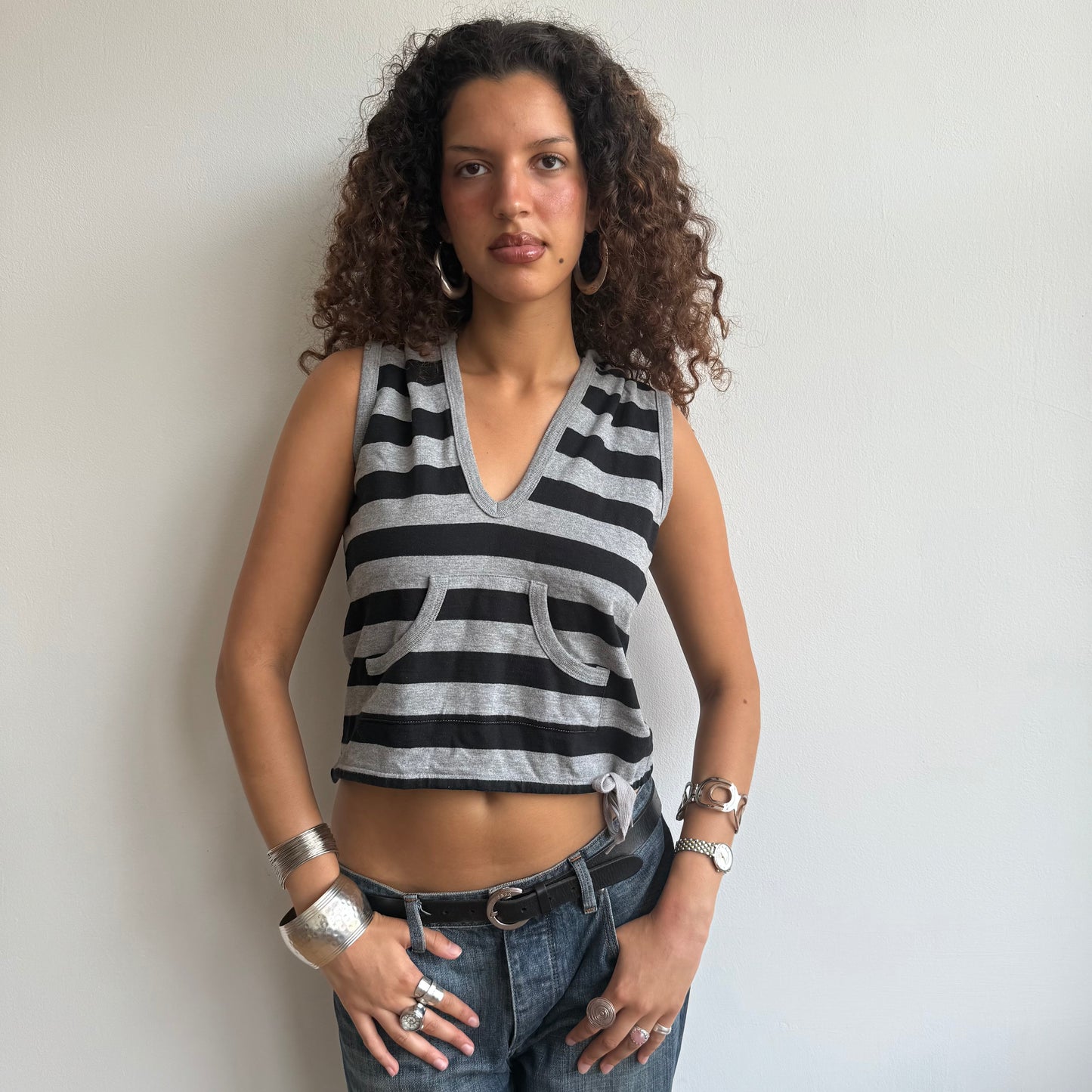 Black + grey striped sleeveless hoodie - Size S