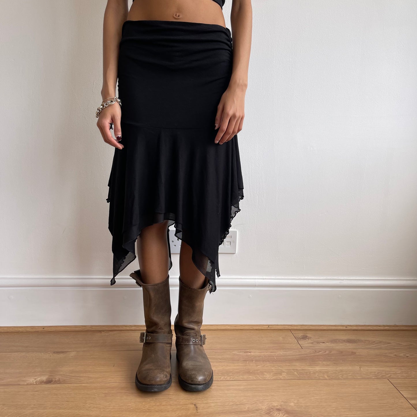 Black floaty asymmetric skirt - Size S