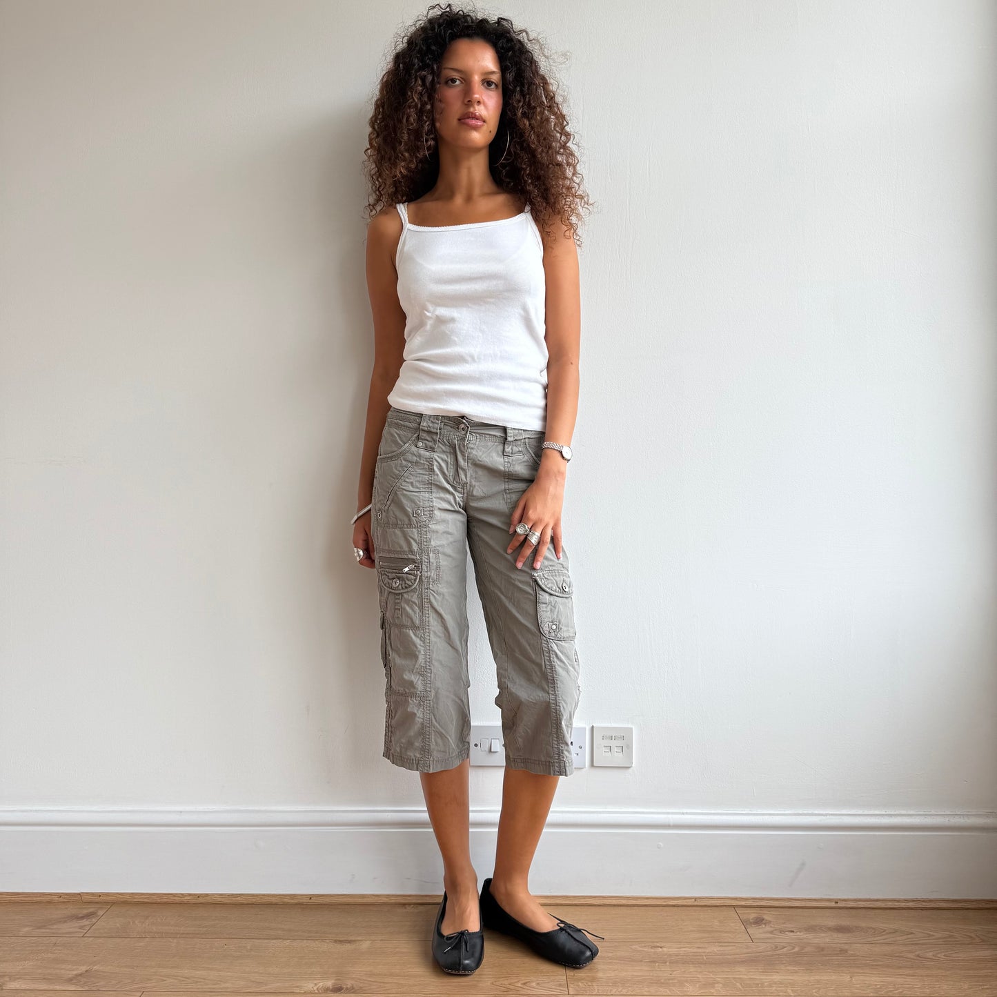 Grey cargo capris - Size S/M